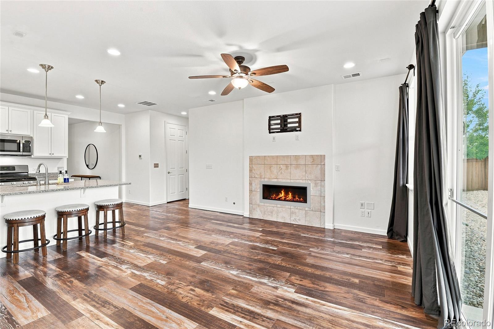 MLS Image #5 for 200 s langdale court,aurora, Colorado