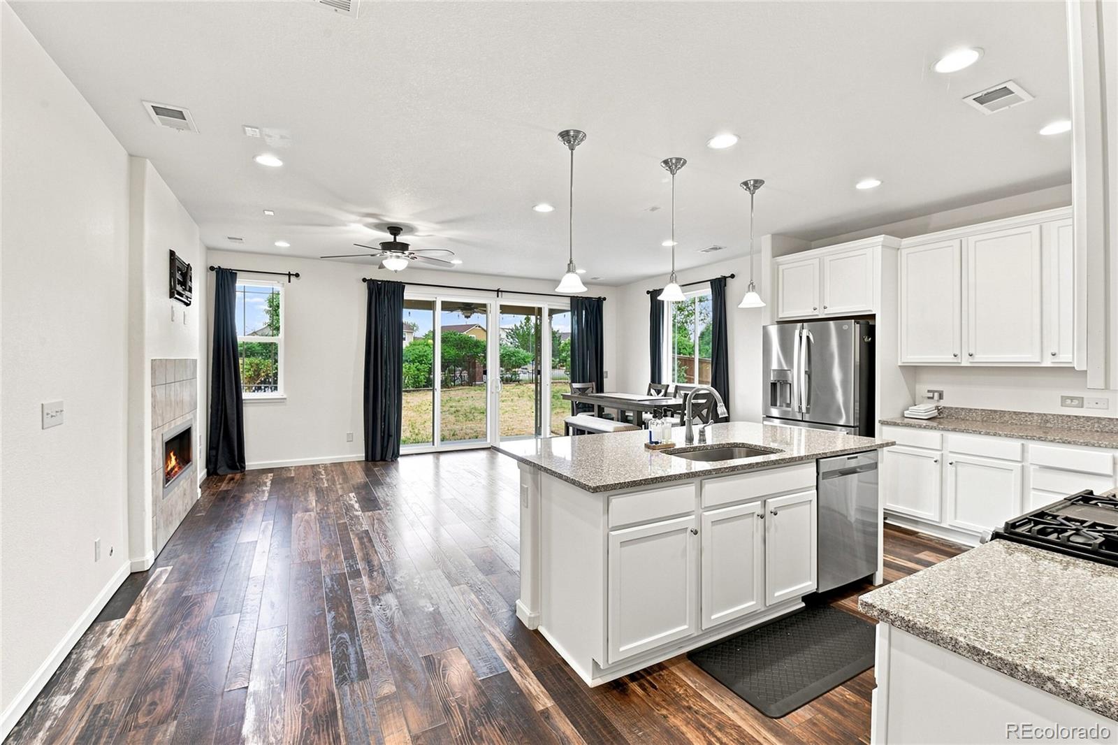 MLS Image #9 for 200 s langdale court,aurora, Colorado