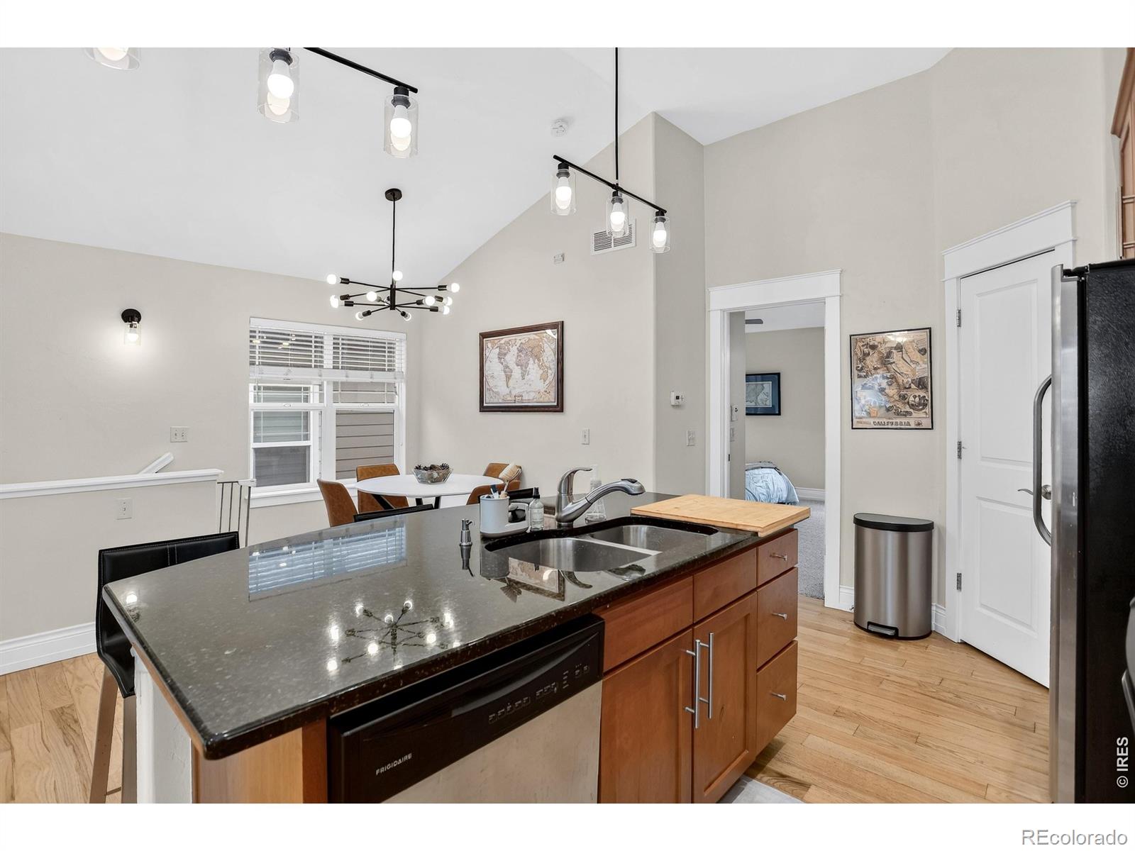 MLS Image #14 for 714  albion street ,denver, Colorado