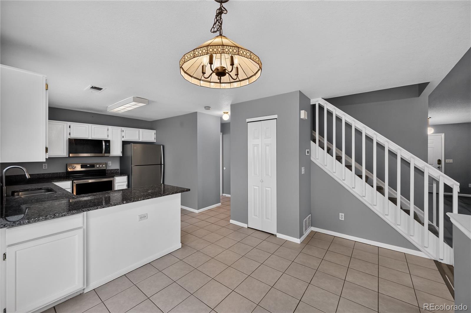 MLS Image #11 for 10452  hyacinth street,littleton, Colorado
