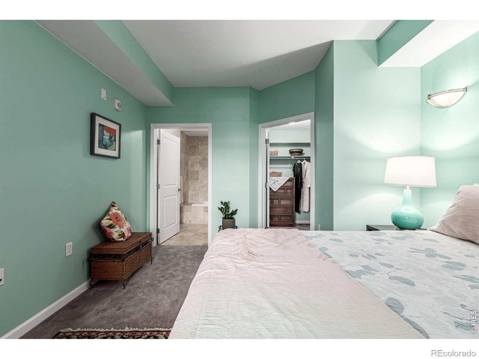 MLS Image #13 for 975 n lincoln street,denver, Colorado