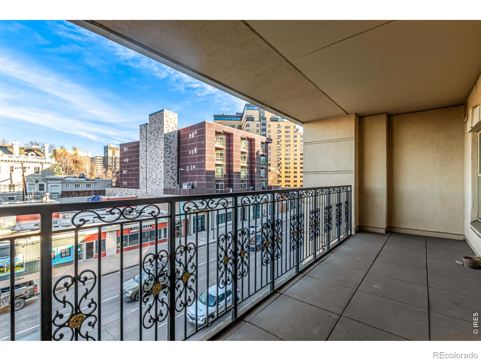 MLS Image #23 for 975 n lincoln street,denver, Colorado