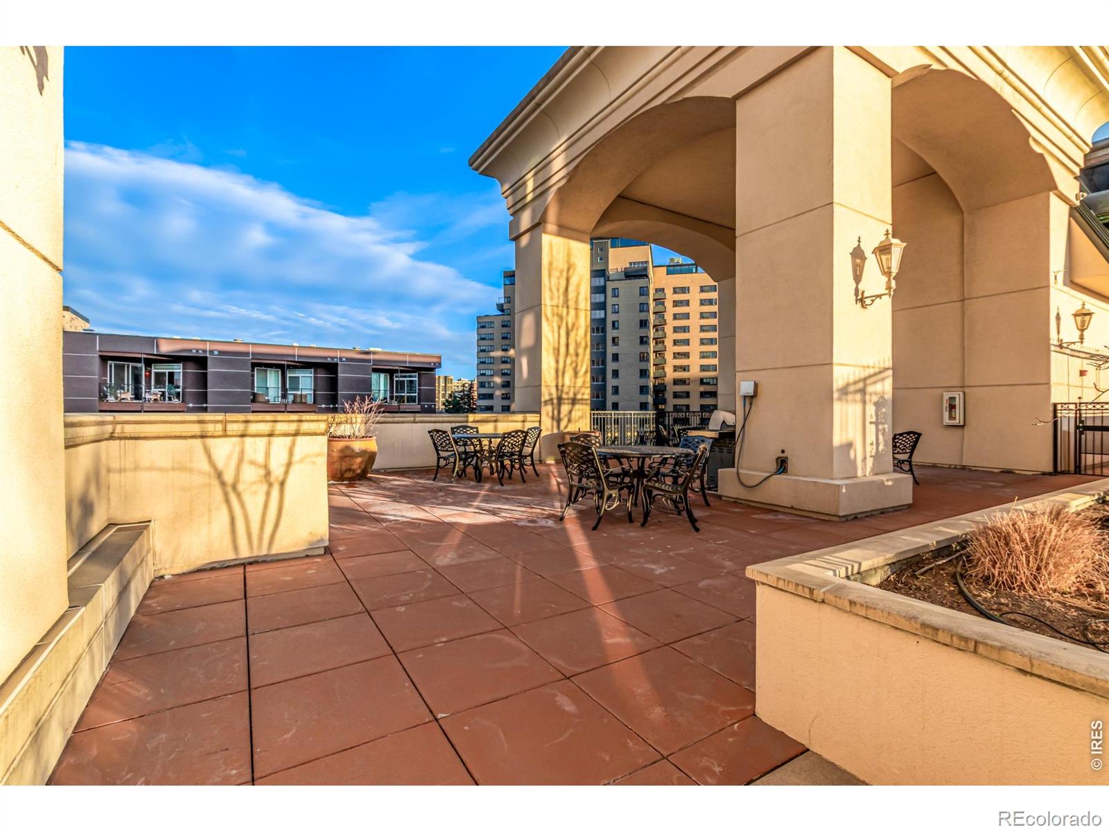 MLS Image #24 for 975 n lincoln street,denver, Colorado