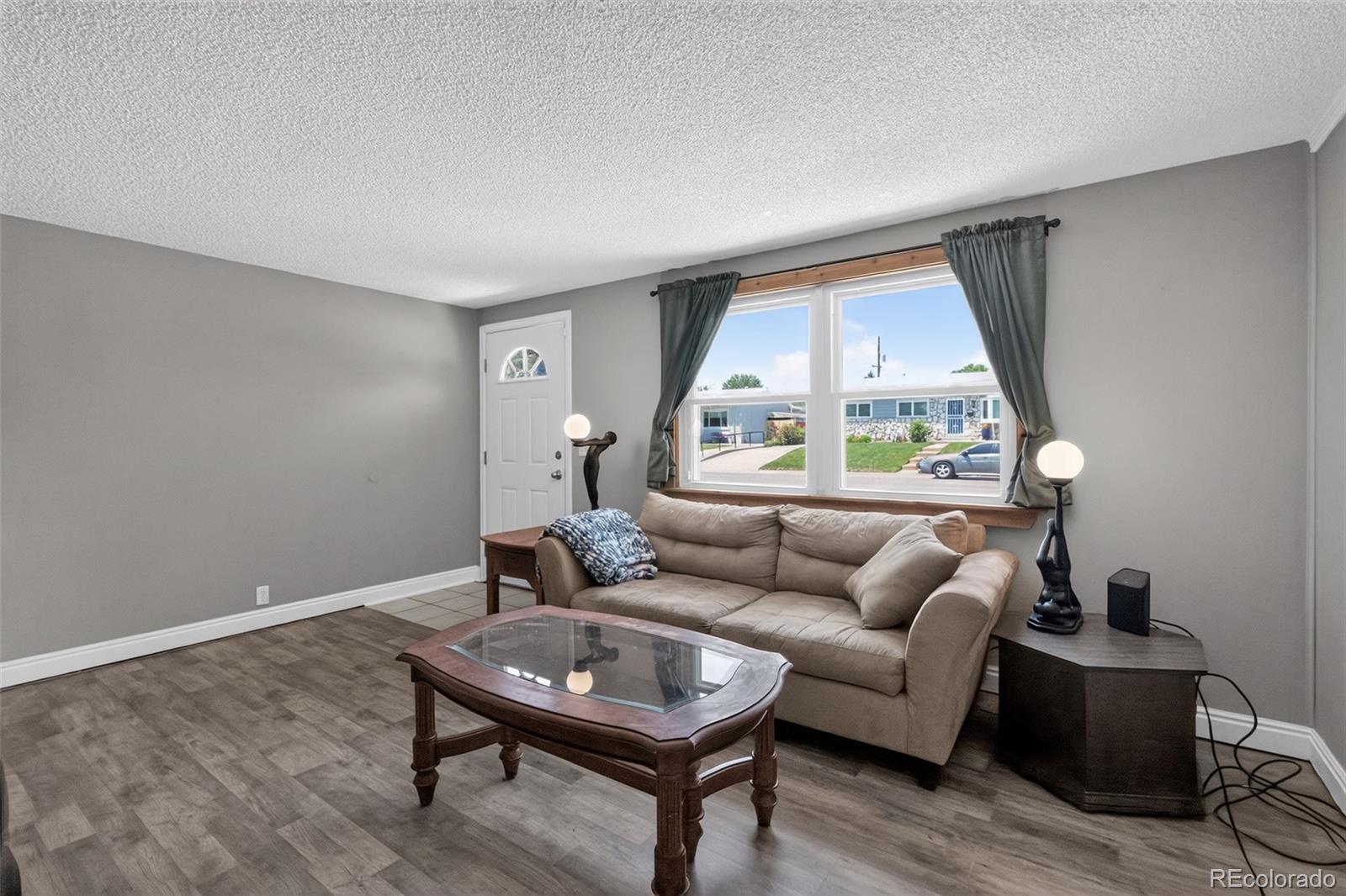 MLS Image #7 for 1580 s knox court,denver, Colorado