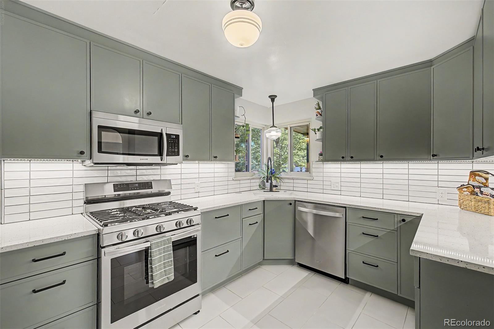 MLS Image #16 for 2960 s corona street,englewood, Colorado