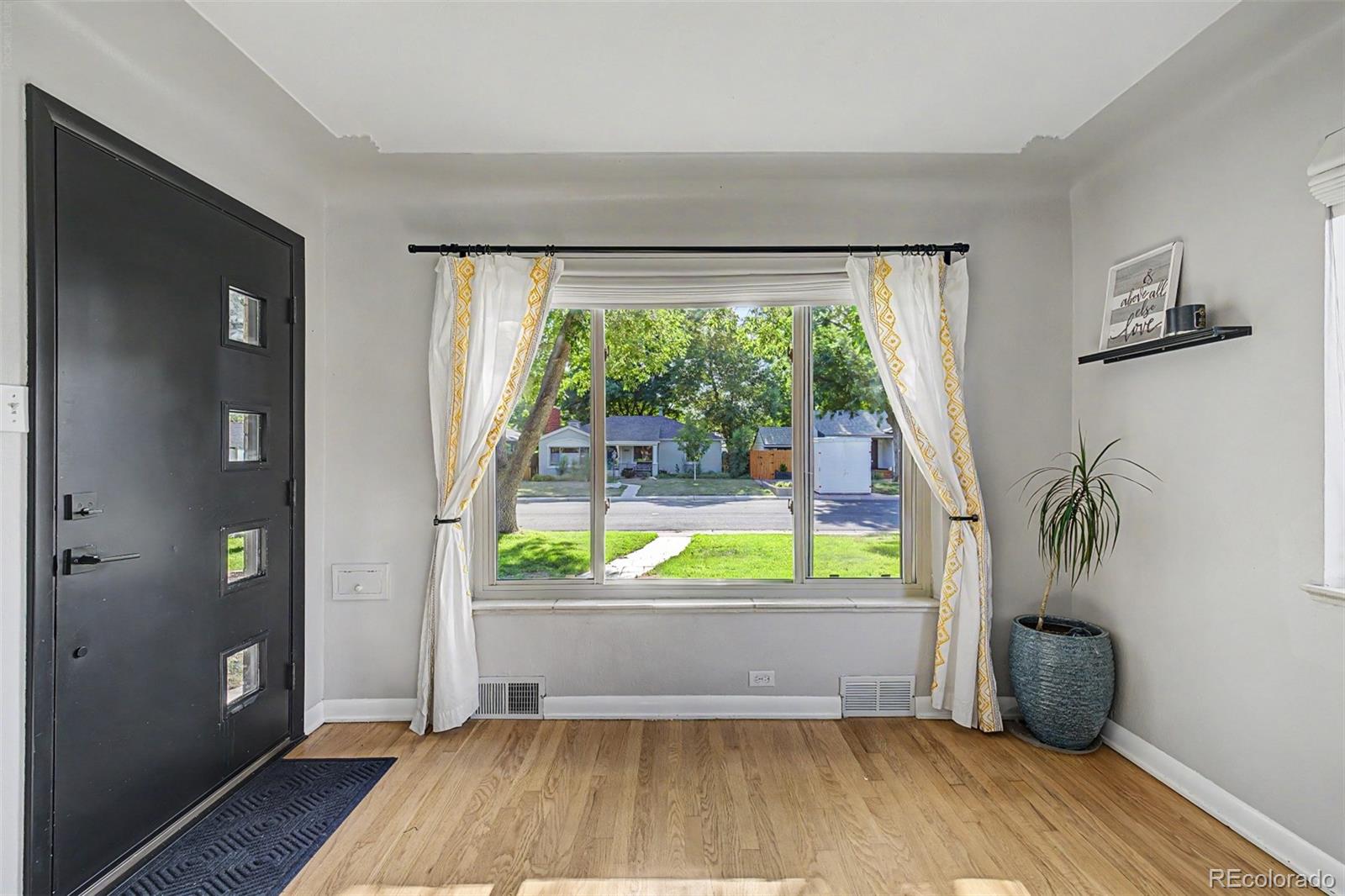 MLS Image #6 for 2960 s corona street,englewood, Colorado