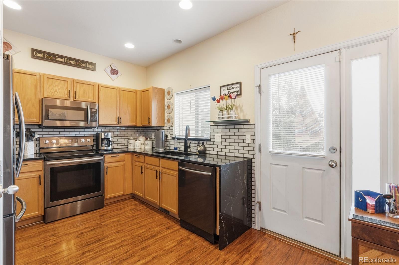 MLS Image #8 for 2044  creekridge point,colorado springs, Colorado