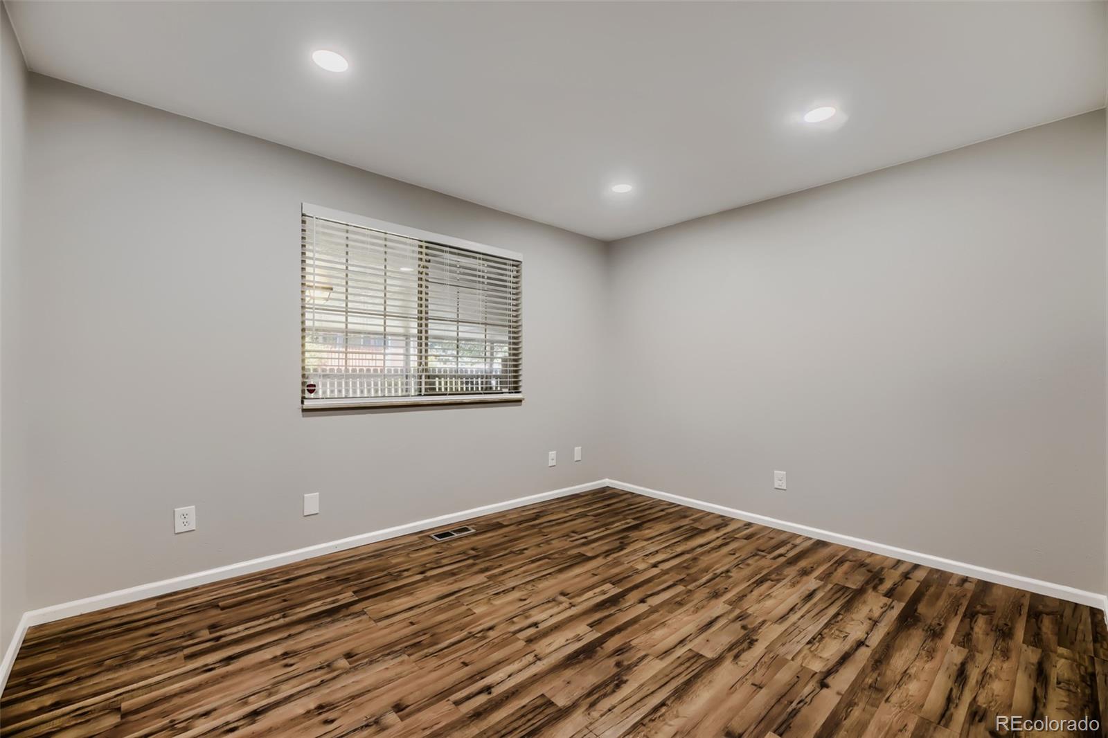 MLS Image #13 for 7136 w portland avenue,littleton, Colorado