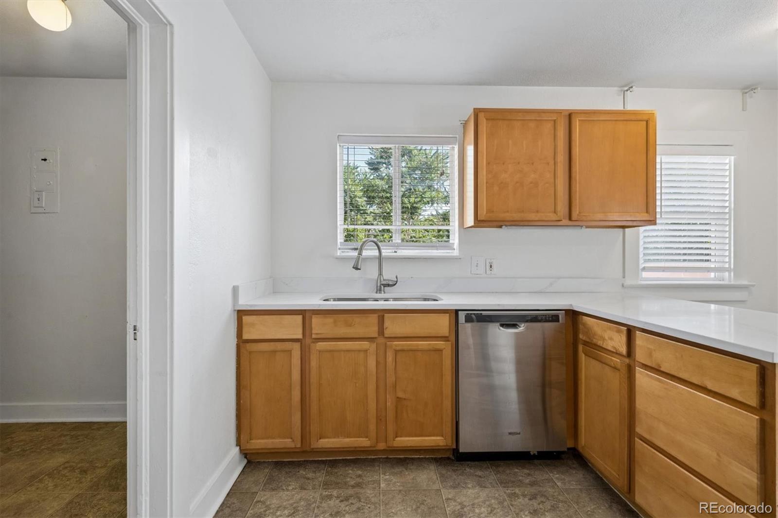 MLS Image #11 for 2835 w 4th avenue,denver, Colorado