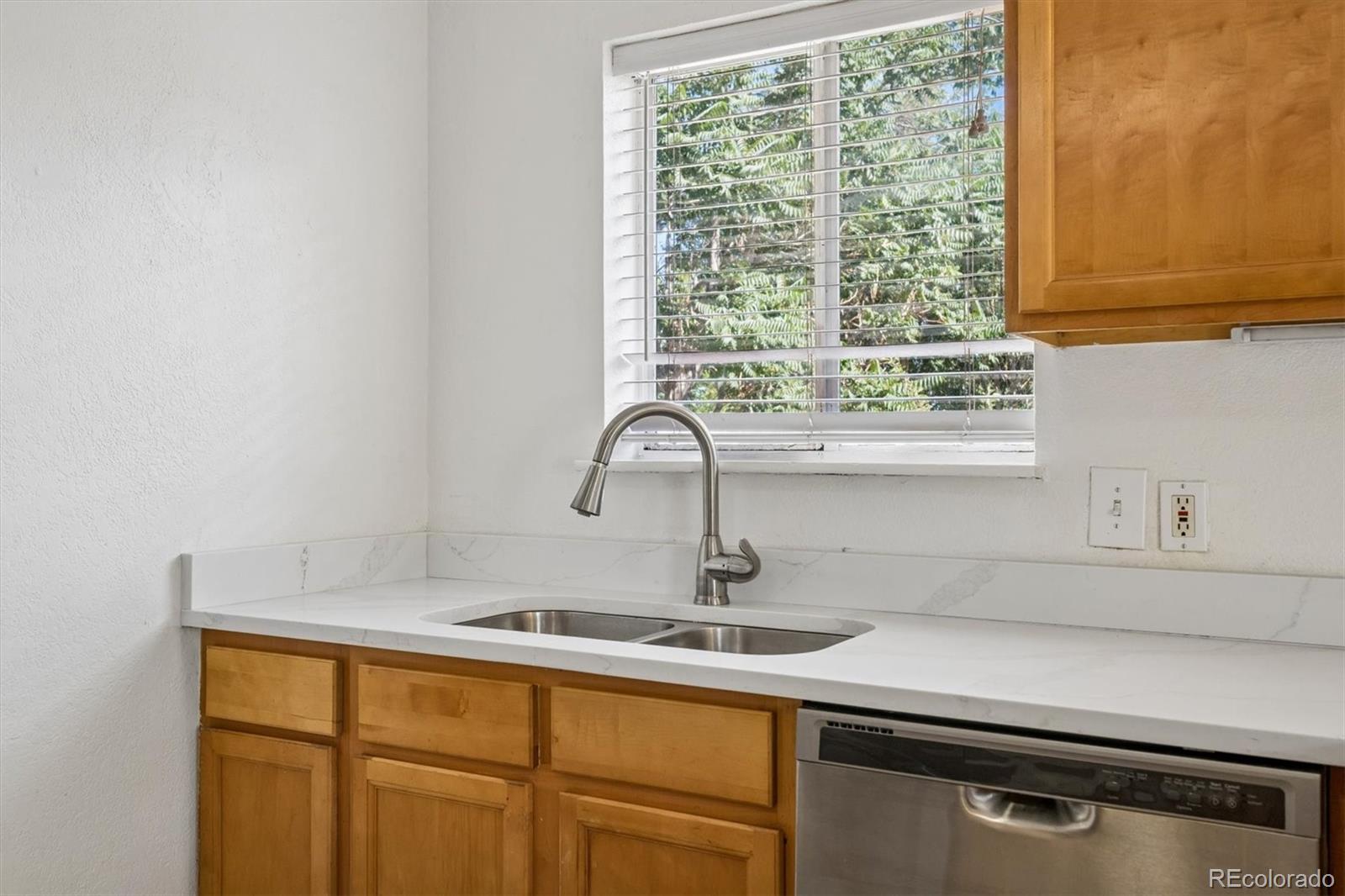 MLS Image #13 for 2835 w 4th avenue,denver, Colorado