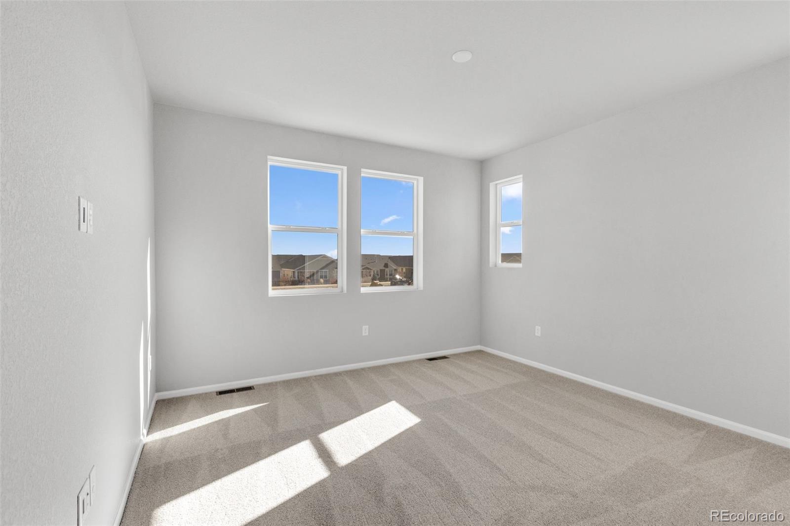MLS Image #11 for 15352  poplar street,thornton, Colorado