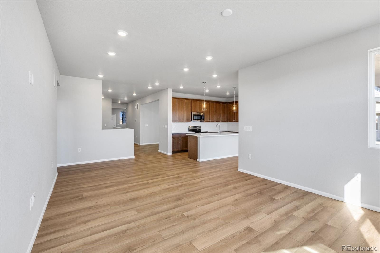 MLS Image #4 for 15352  poplar street,thornton, Colorado