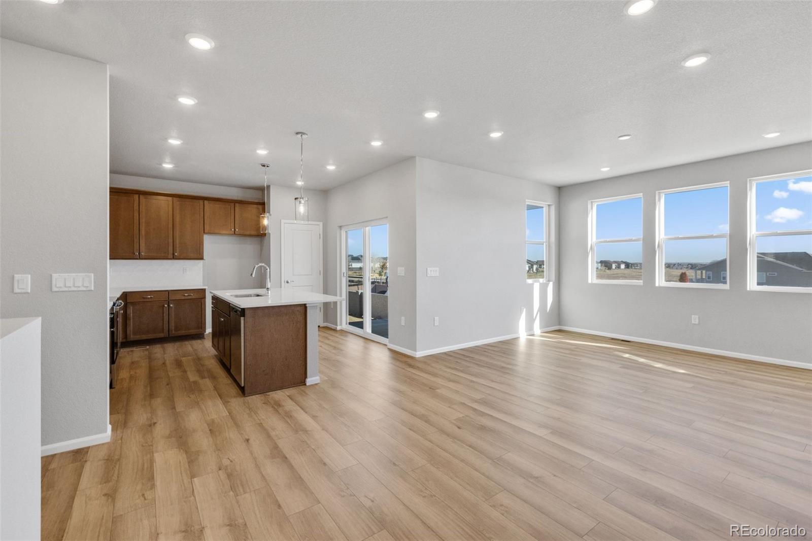 MLS Image #8 for 15352  poplar street,thornton, Colorado