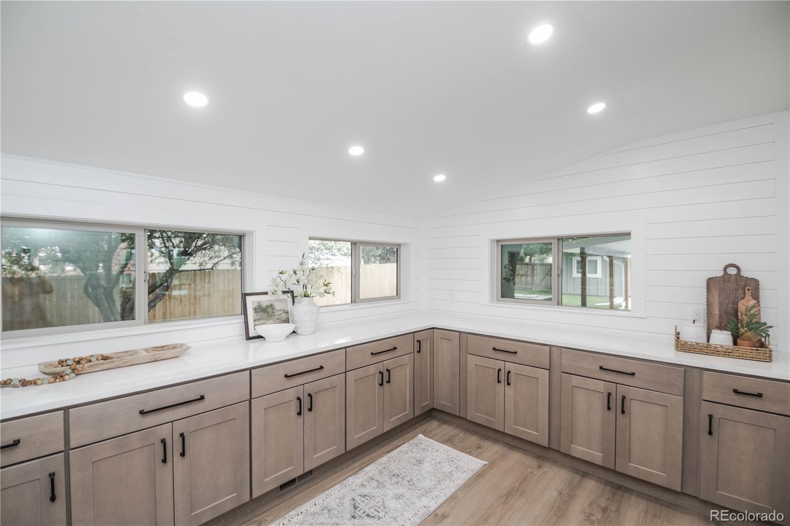 MLS Image #9 for 306 e maplewood avenue,littleton, Colorado