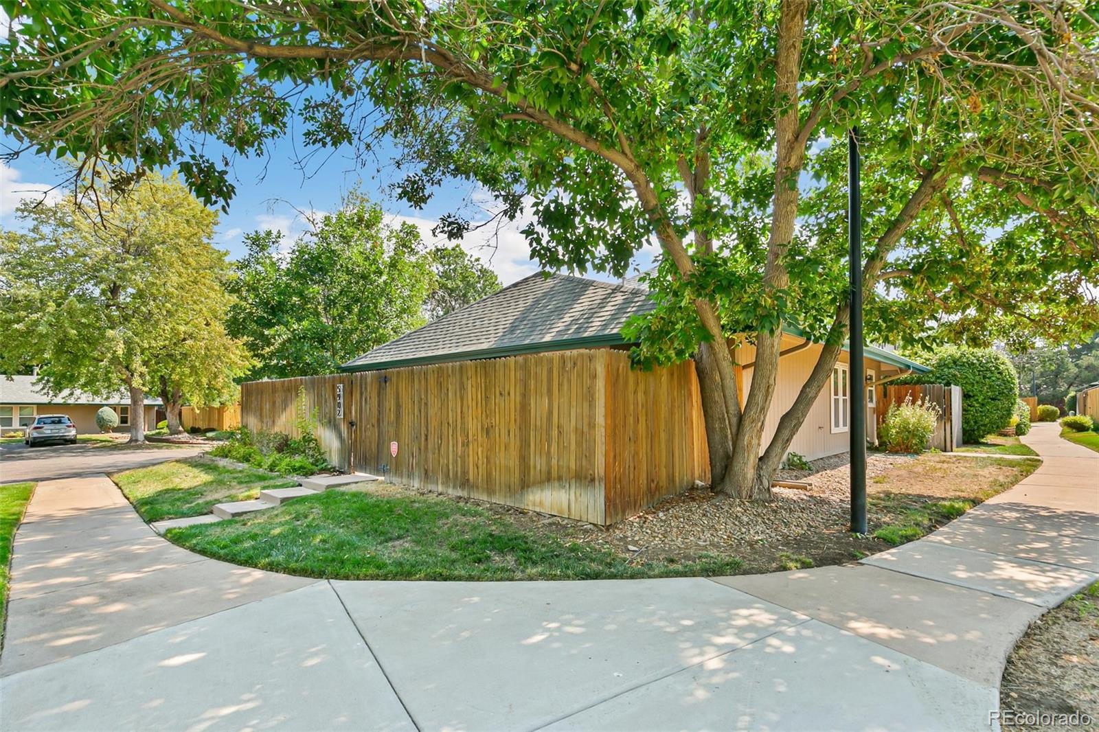MLS Image #19 for 5902 s willow way,englewood, Colorado