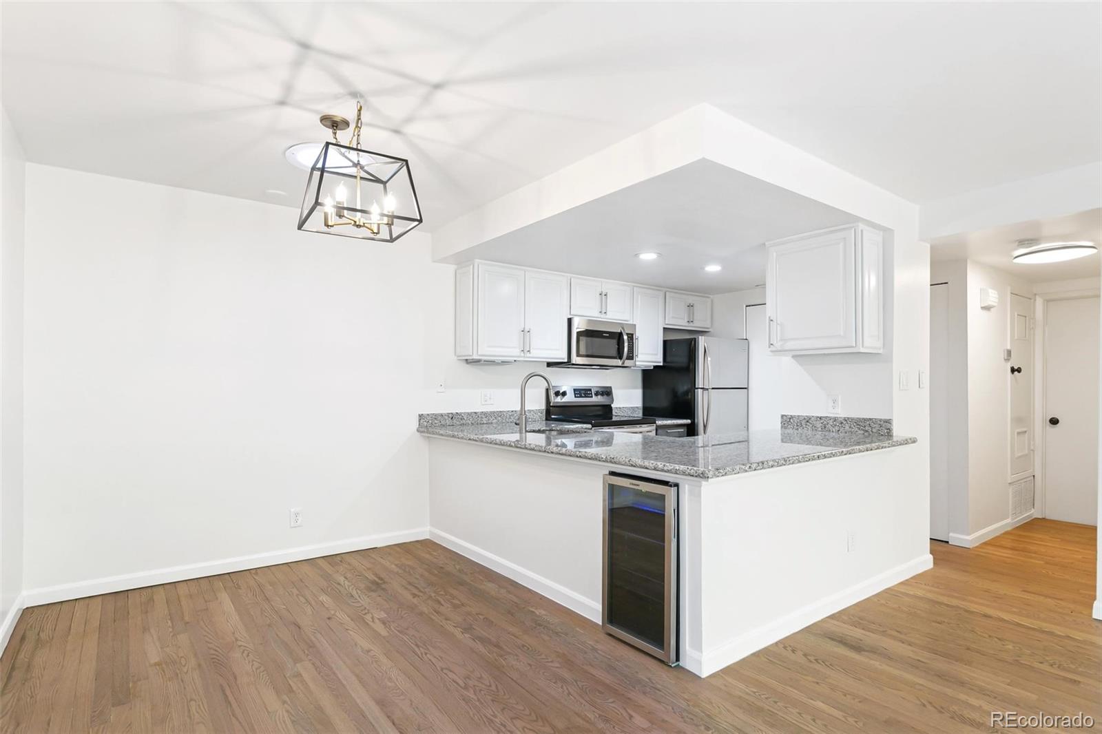 MLS Image #4 for 5902 s willow way,englewood, Colorado