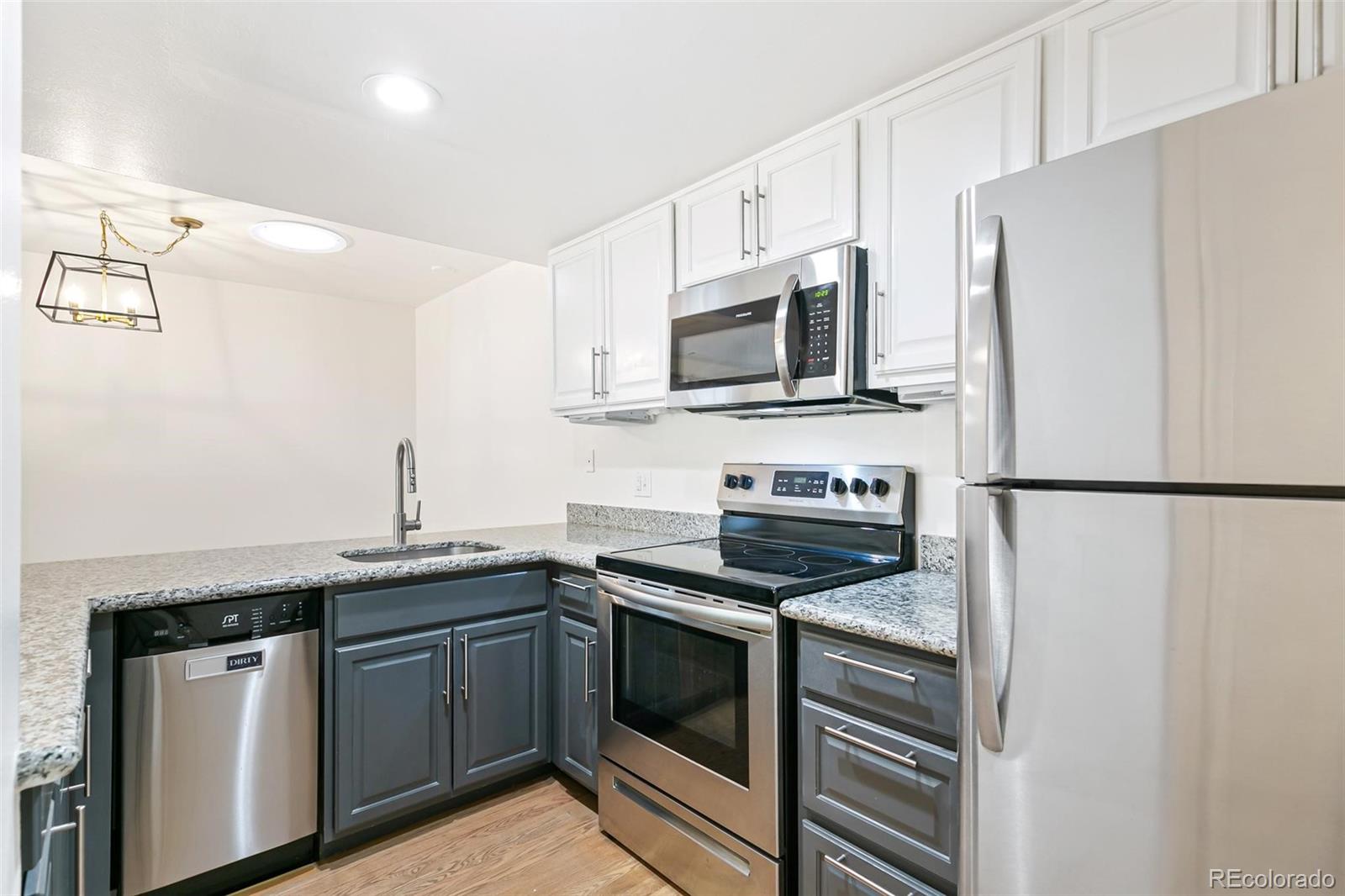 MLS Image #7 for 5902 s willow way,englewood, Colorado