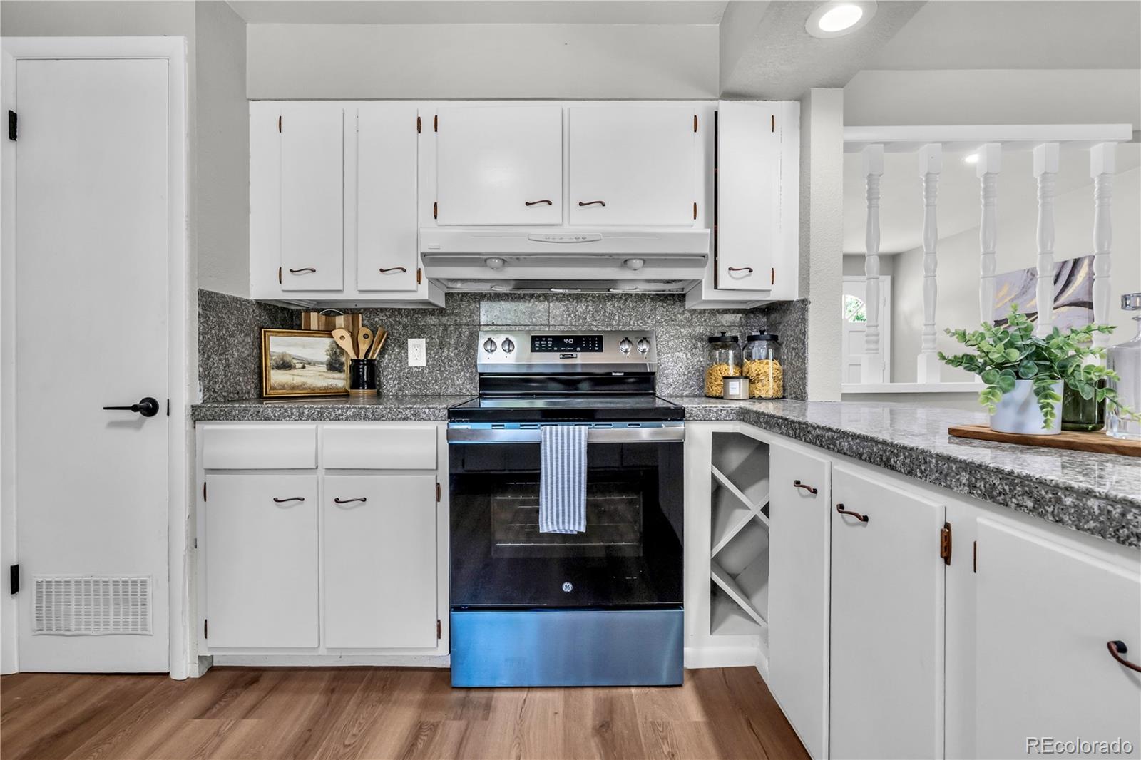 MLS Image #11 for 2410  lewis street,denver, Colorado