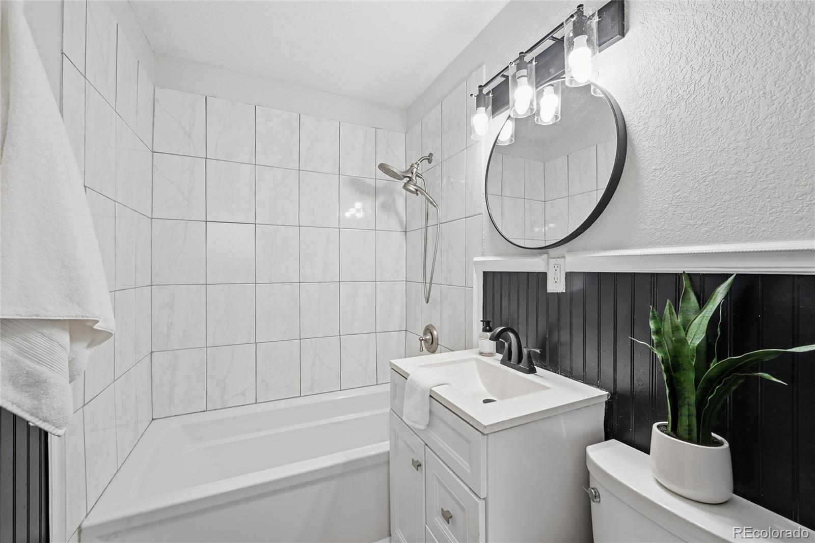 MLS Image #12 for 2520 s hazel court,denver, Colorado