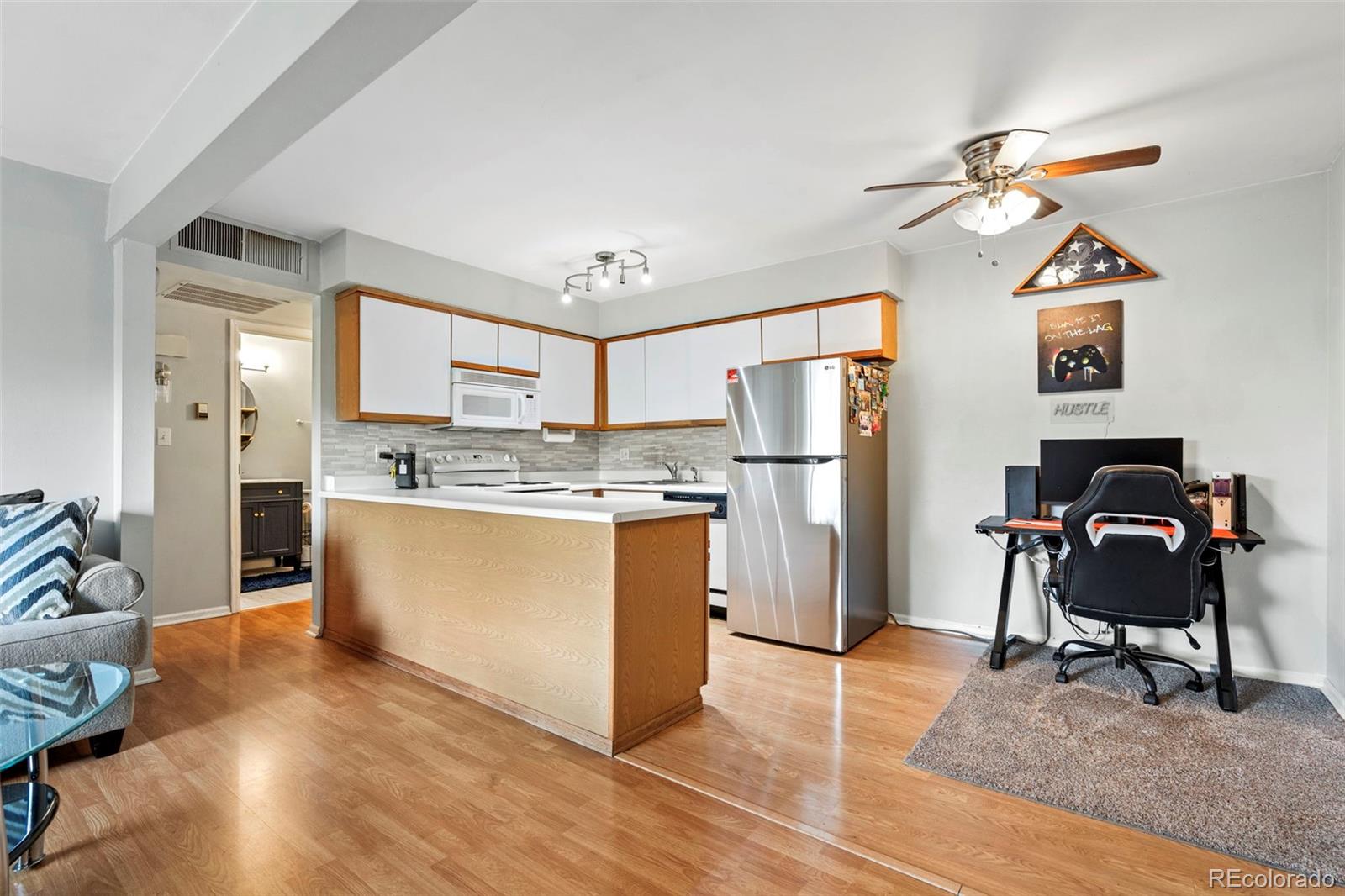 MLS Image #5 for 3663 s sheridan boulevard,denver, Colorado