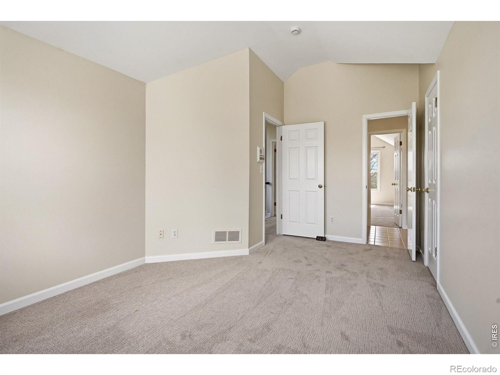 MLS Image #31 for 944  ivanhoe street,denver, Colorado