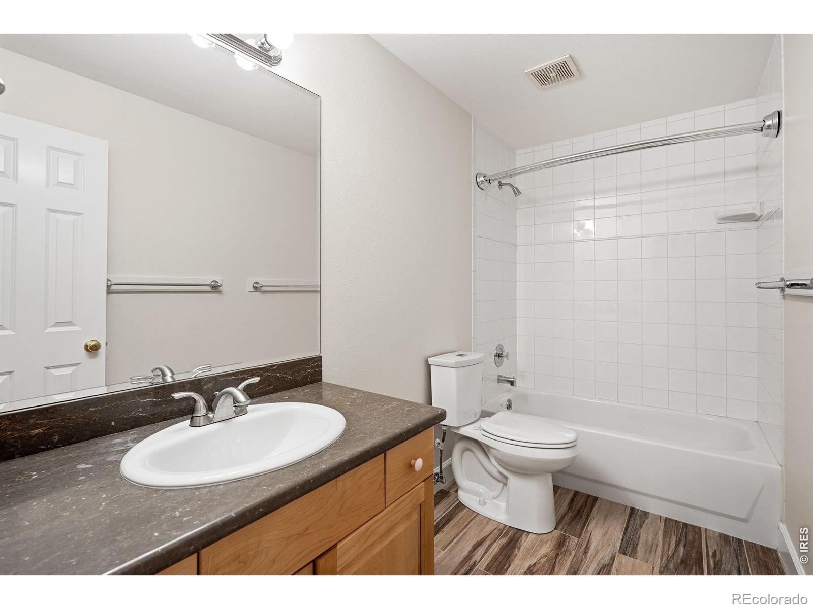 MLS Image #38 for 944  ivanhoe street,denver, Colorado