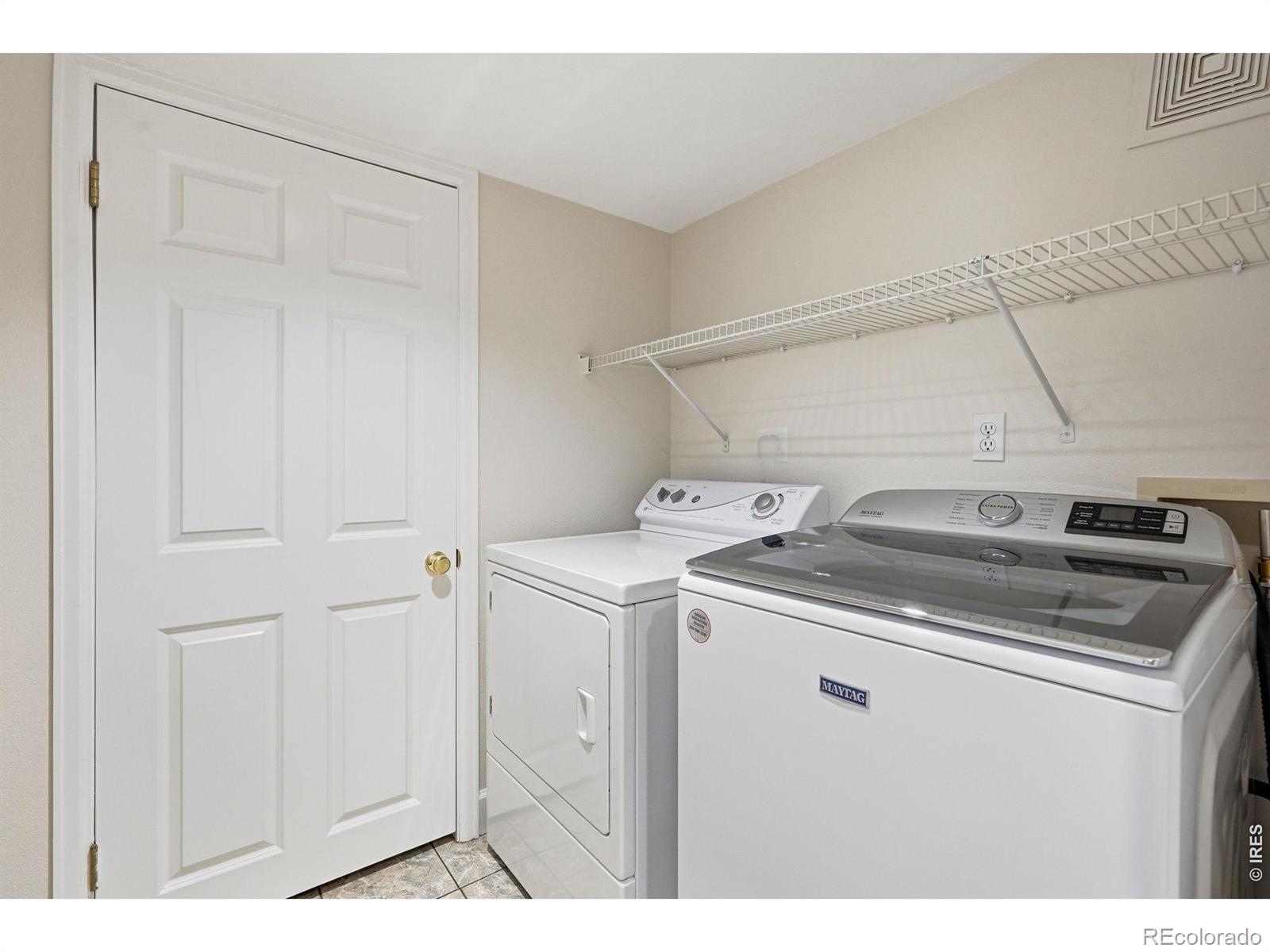 MLS Image #41 for 944  ivanhoe street,denver, Colorado