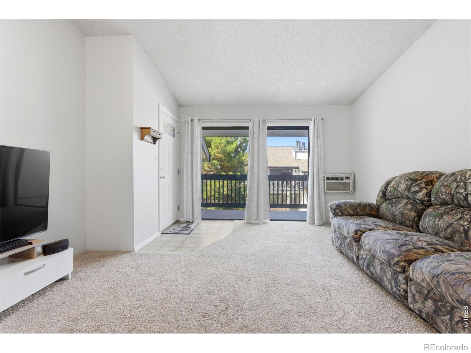 MLS Image #4 for 532  oakwood drive,castle rock, Colorado