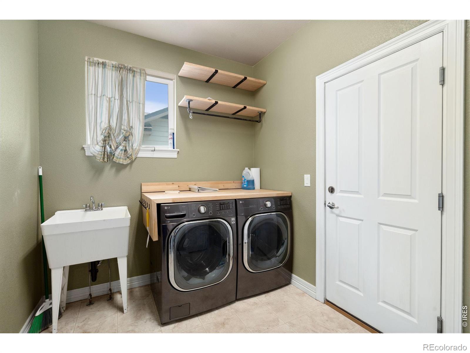 MLS Image #16 for 3338  wray court,loveland, Colorado