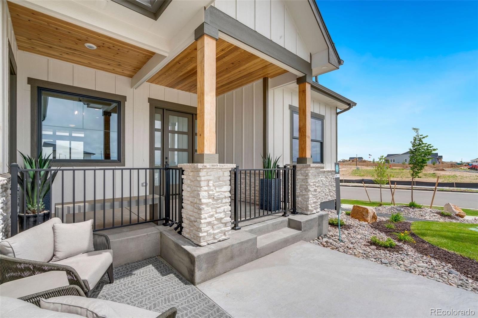 MLS Image #5 for 3632 n buchanan court,aurora, Colorado