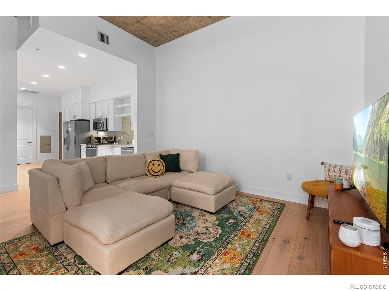 MLS Image #10 for 3301  arapahoe avenue,boulder, Colorado