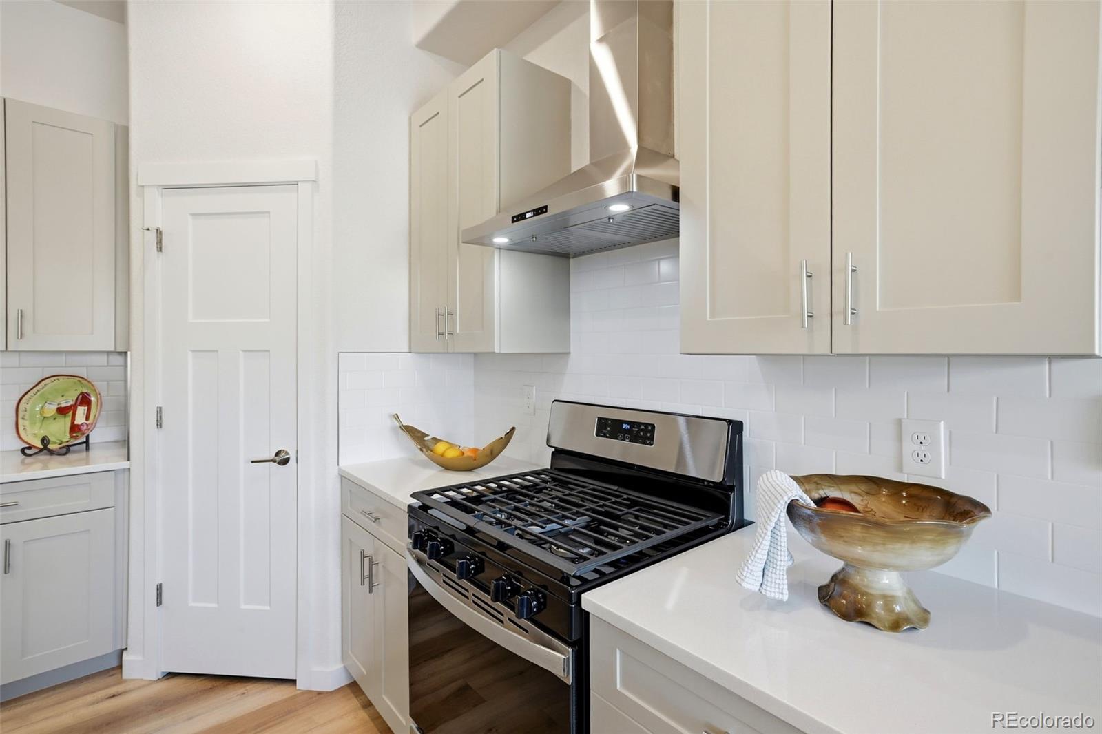 MLS Image #5 for 5835  villa lorenzo drive,colorado springs, Colorado