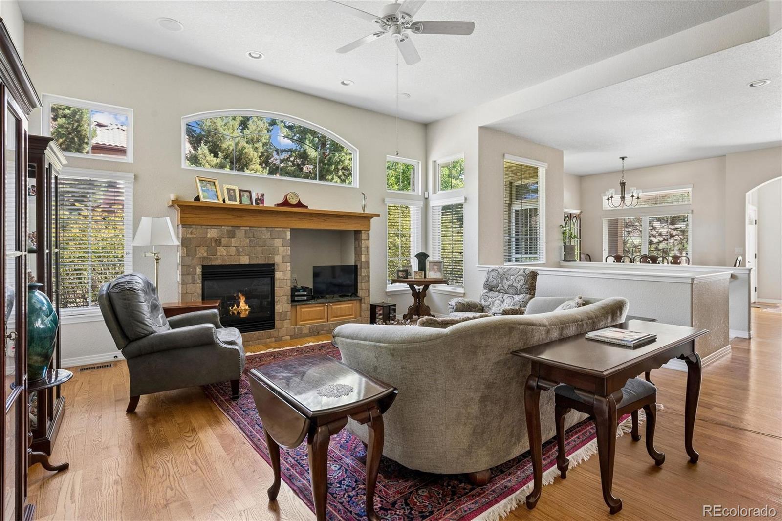 MLS Image #5 for 575  roslyn street,denver, Colorado