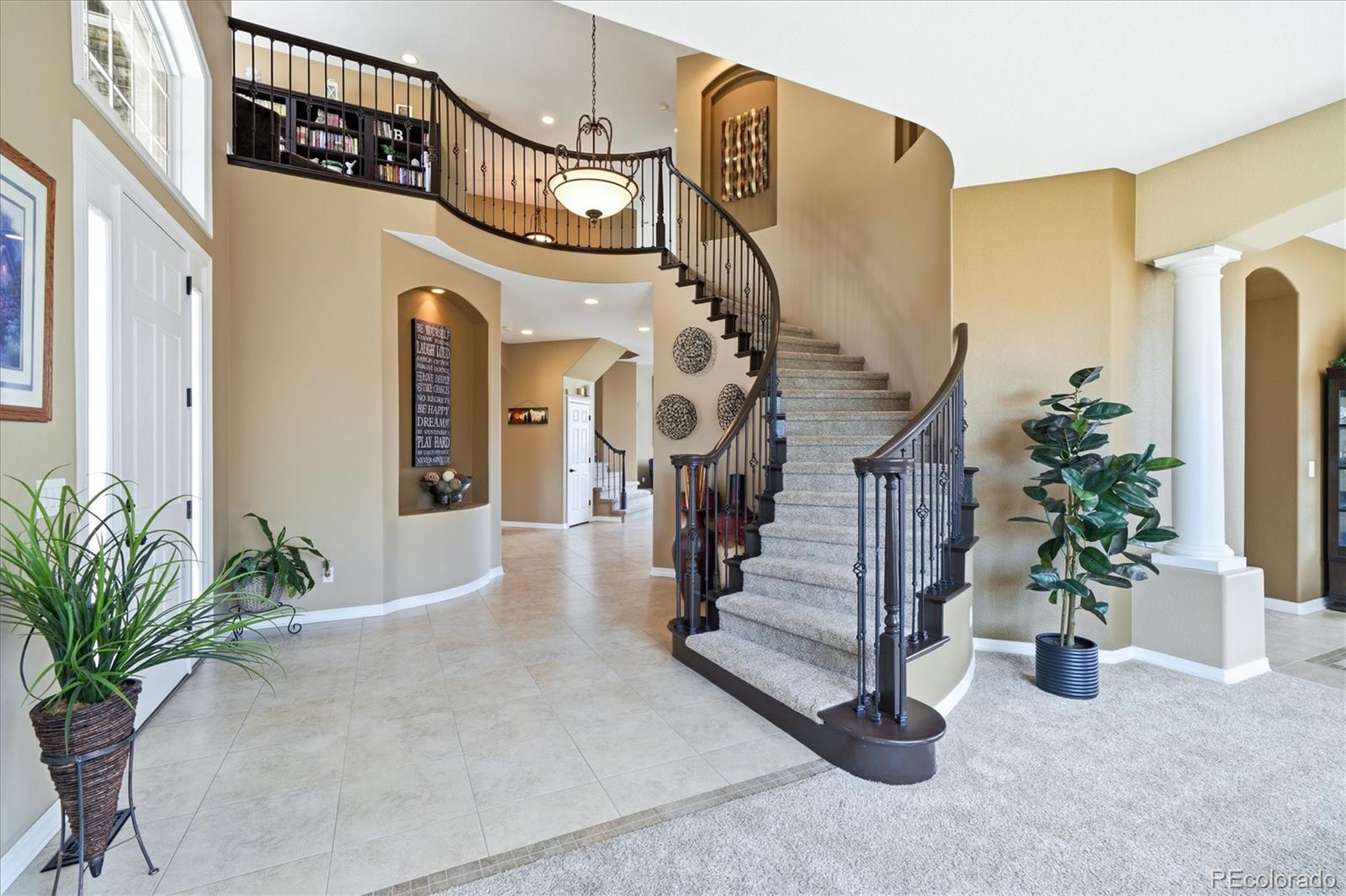 MLS Image #2 for 6558 s riviera way,aurora, Colorado