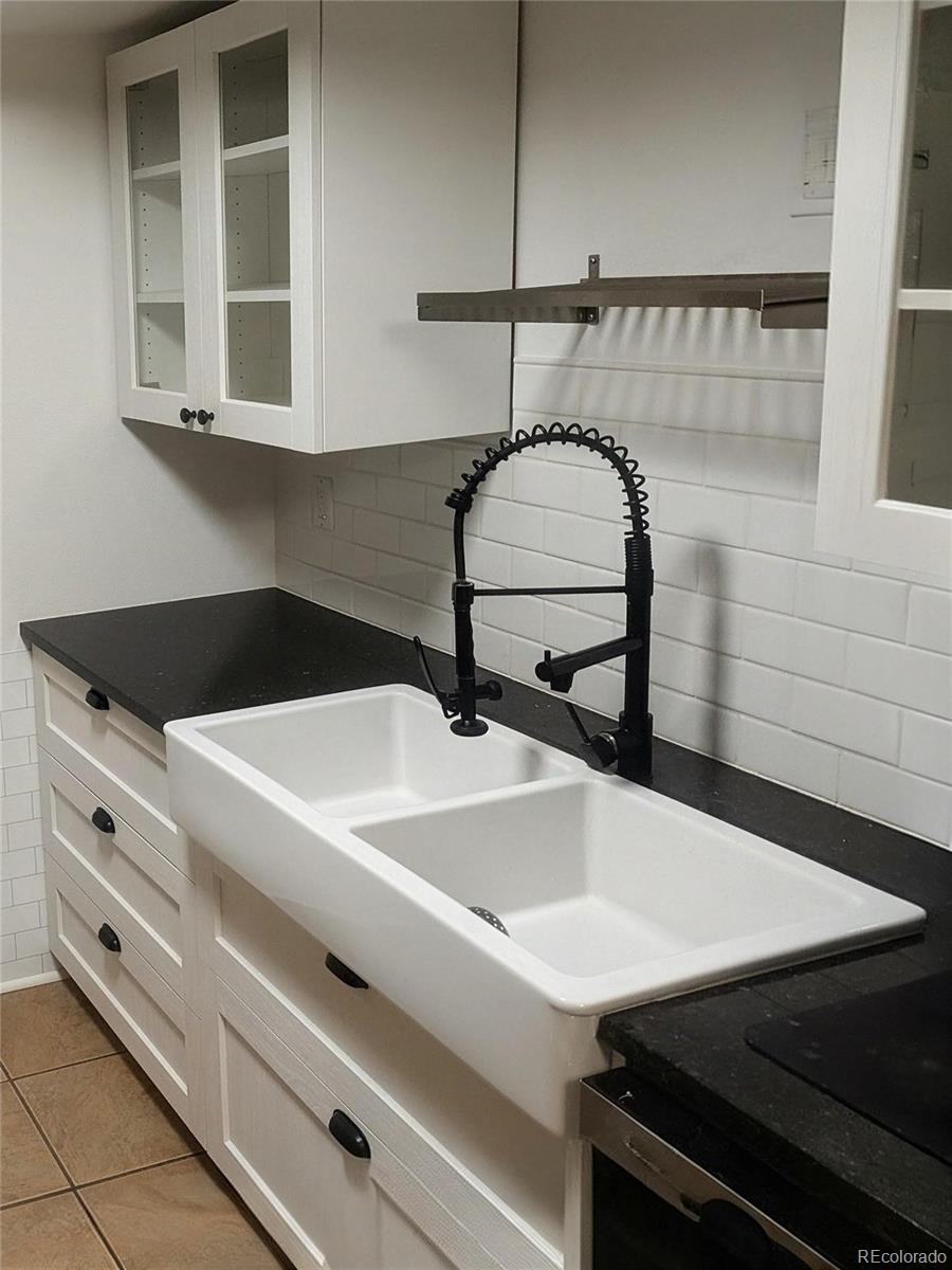 MLS Image #5 for 8335  fairmount drive 3-203,denver, Colorado