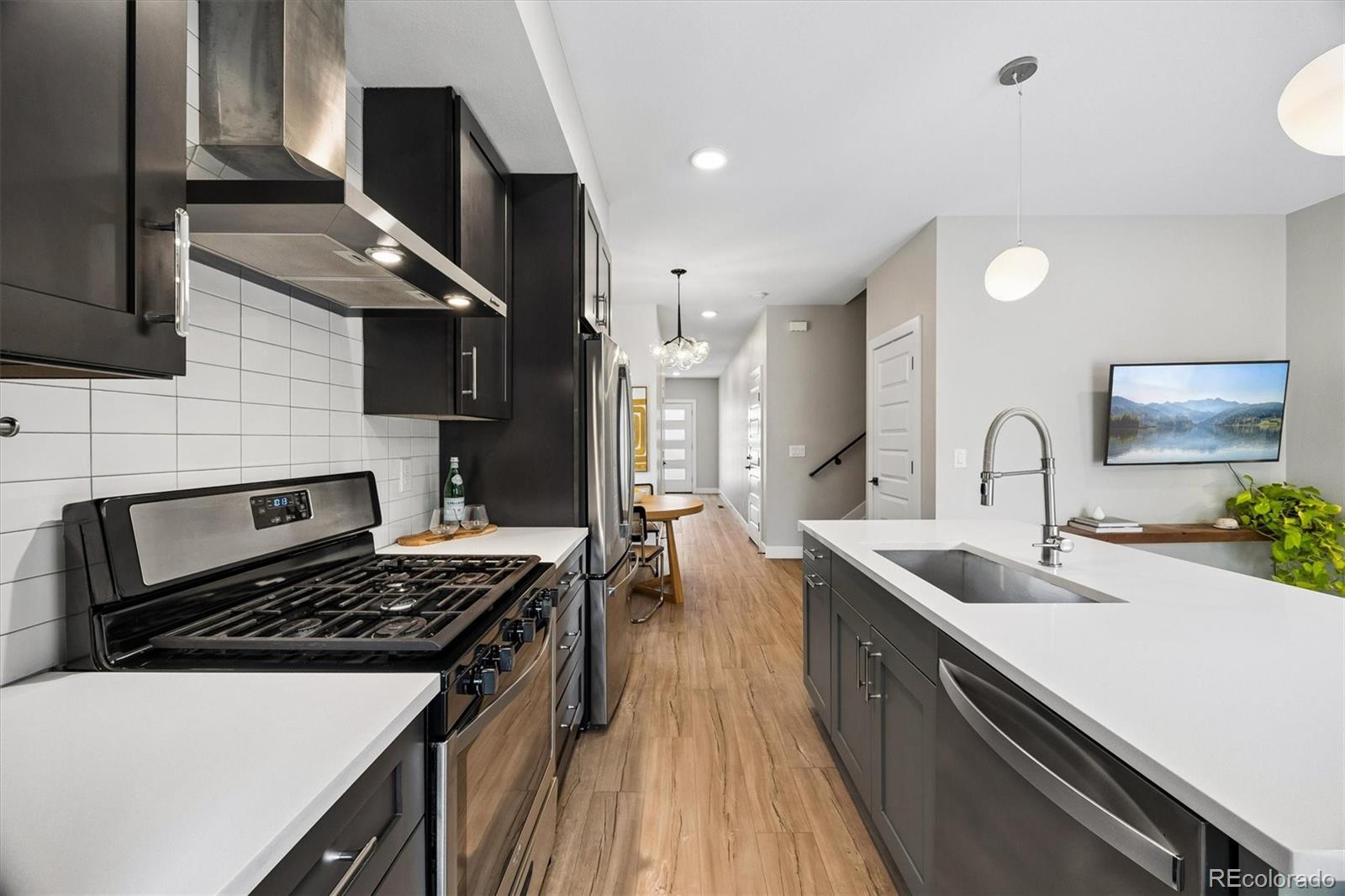 MLS Image #13 for 2816 w 53rd avenue,denver, Colorado