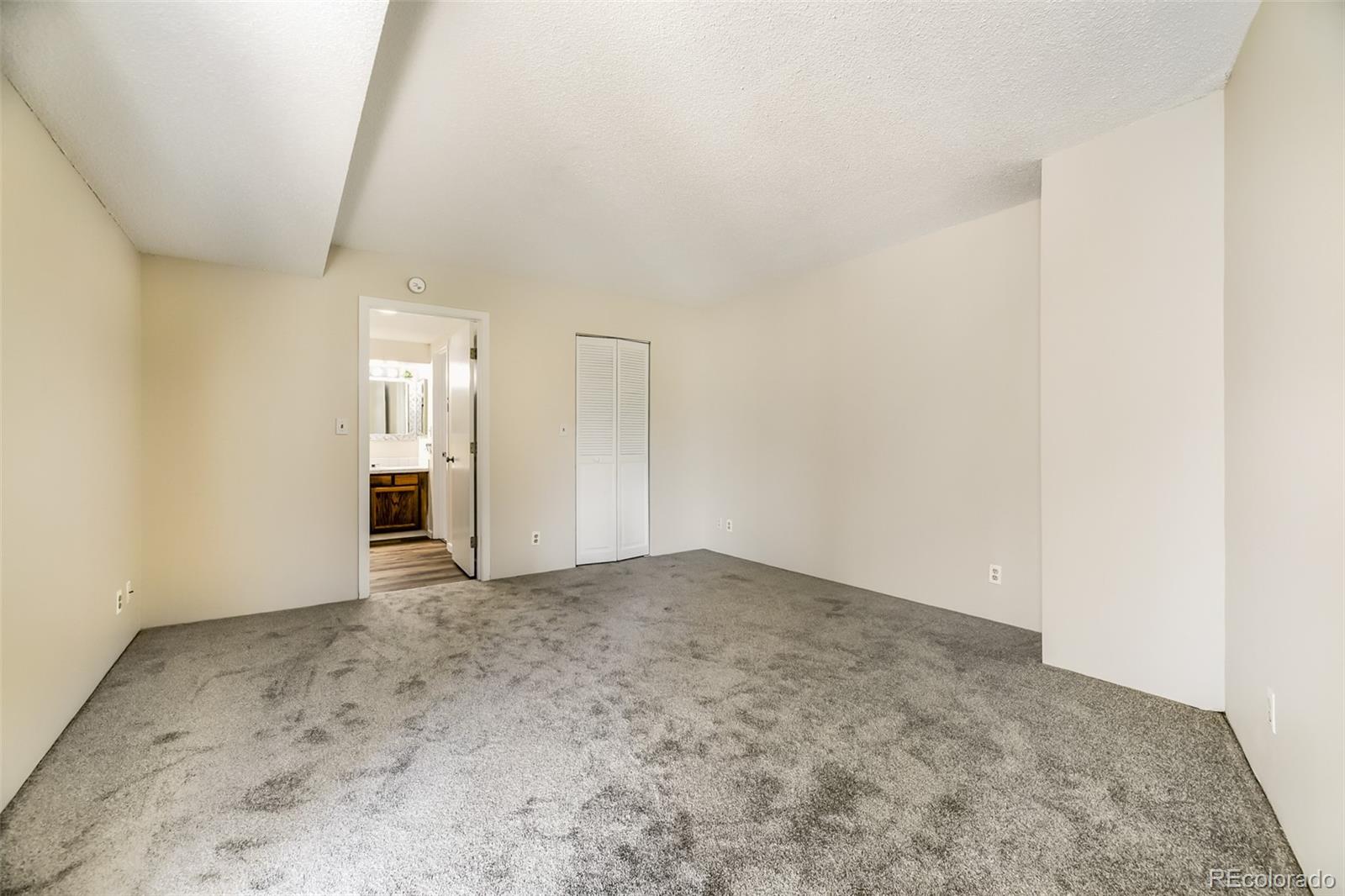 MLS Image #10 for 1777  larimer street 2105,denver, Colorado