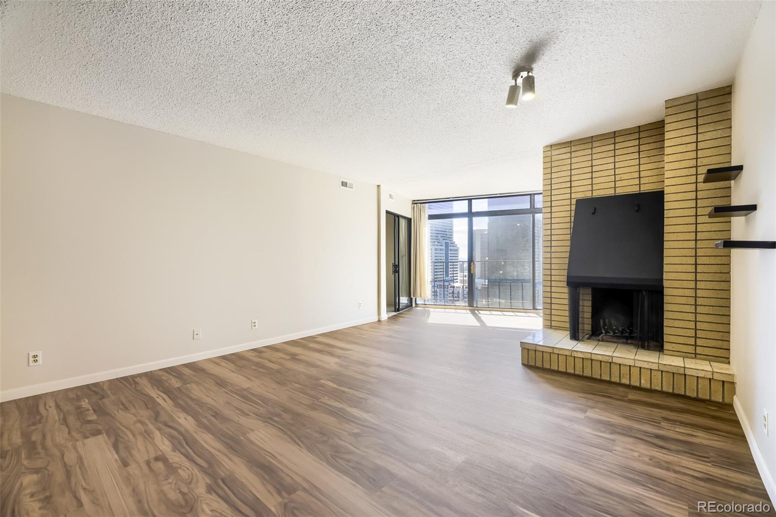 MLS Image #8 for 1777  larimer street 2105,denver, Colorado