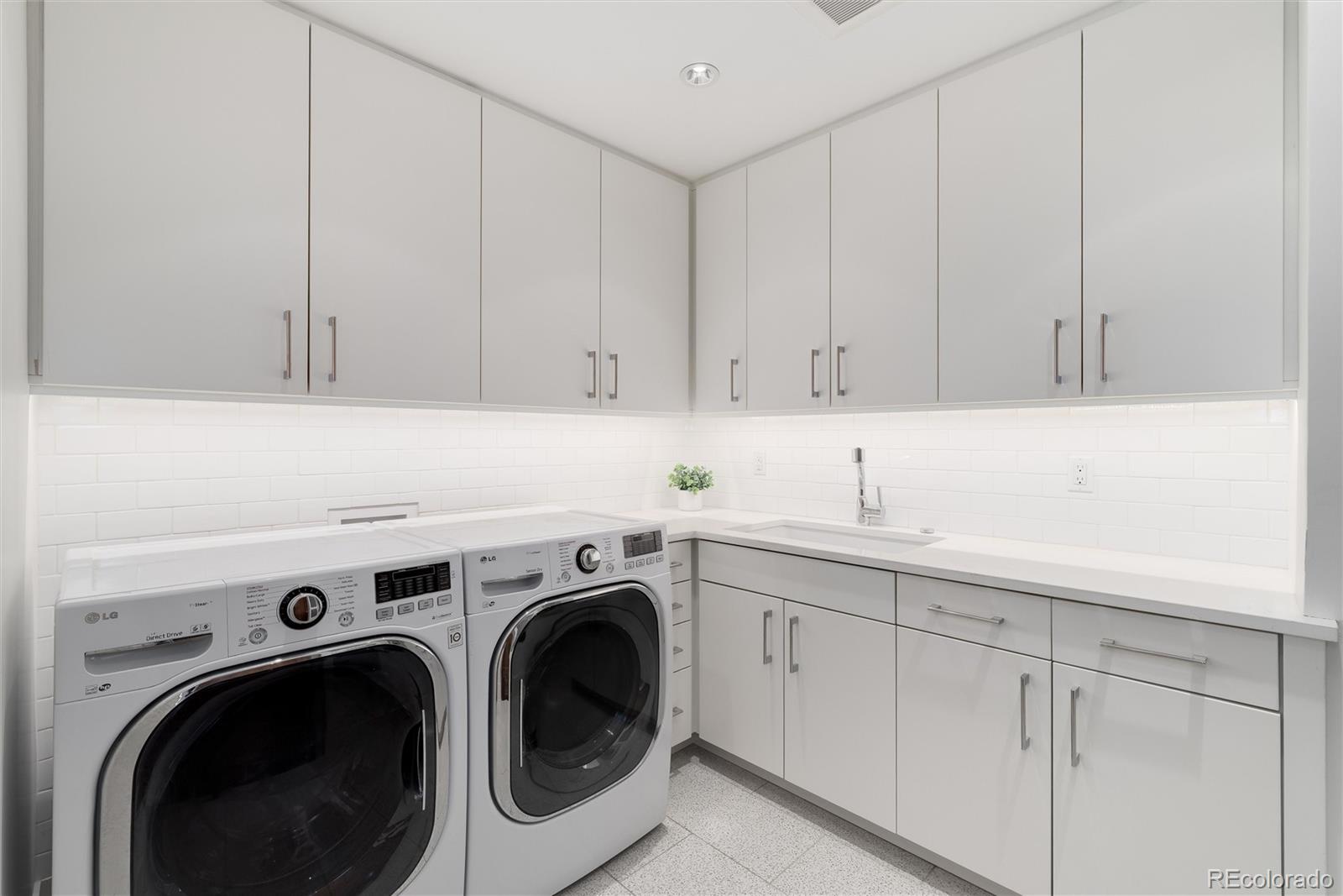 MLS Image #28 for 1201 n williams street 5a,denver, Colorado