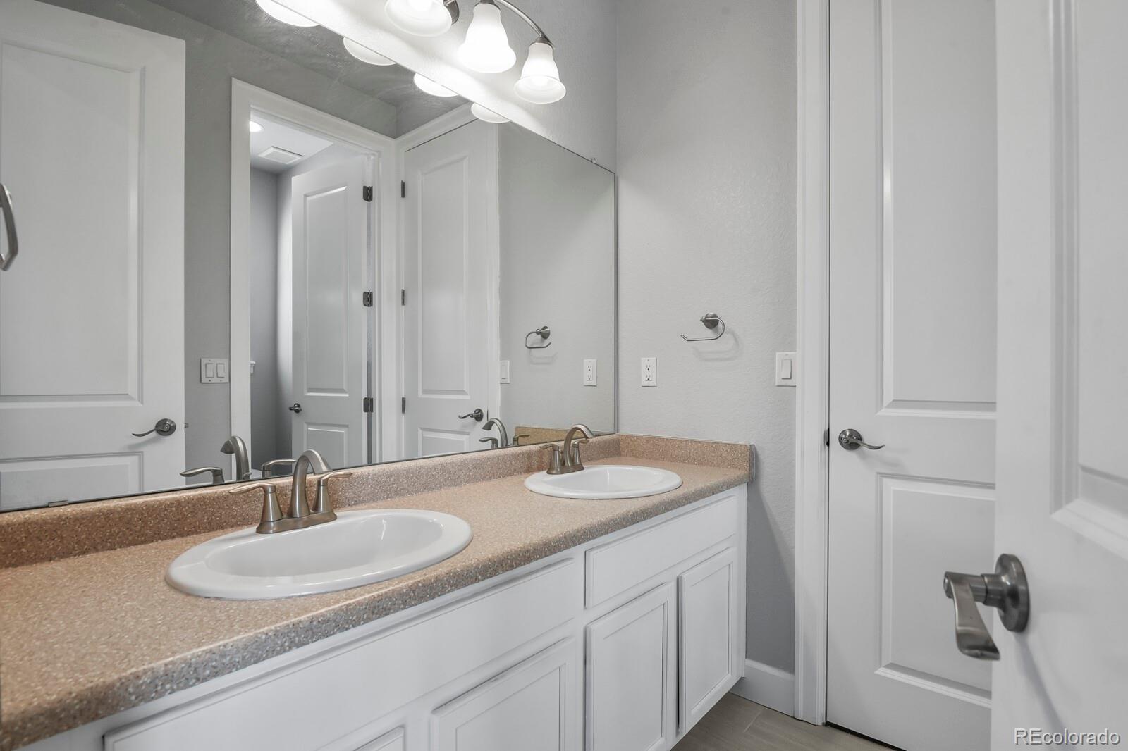 MLS Image #25 for 9781  cantabria point,lone tree, Colorado