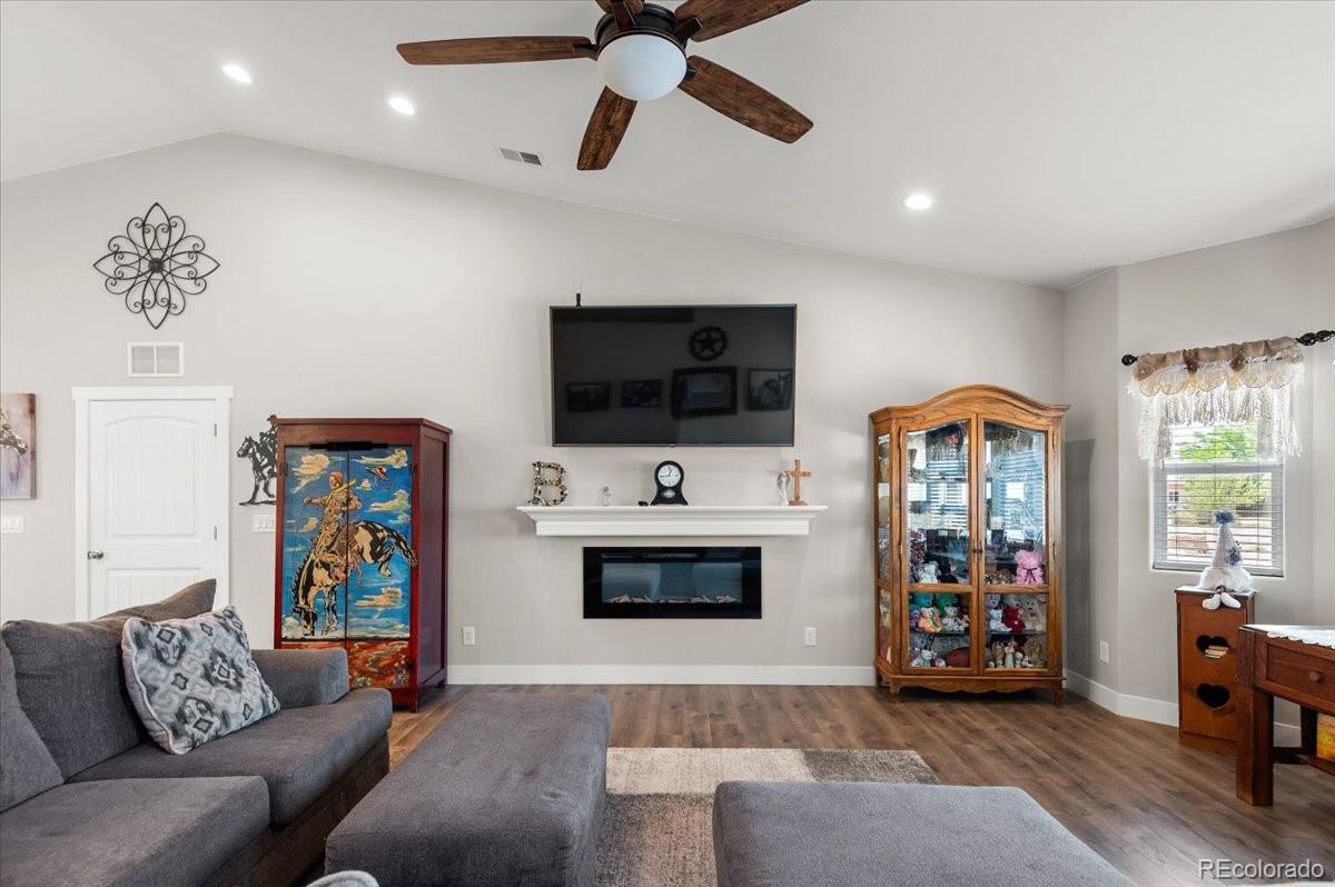 MLS Image #8 for 606 s calaveras drive,pueblo, Colorado