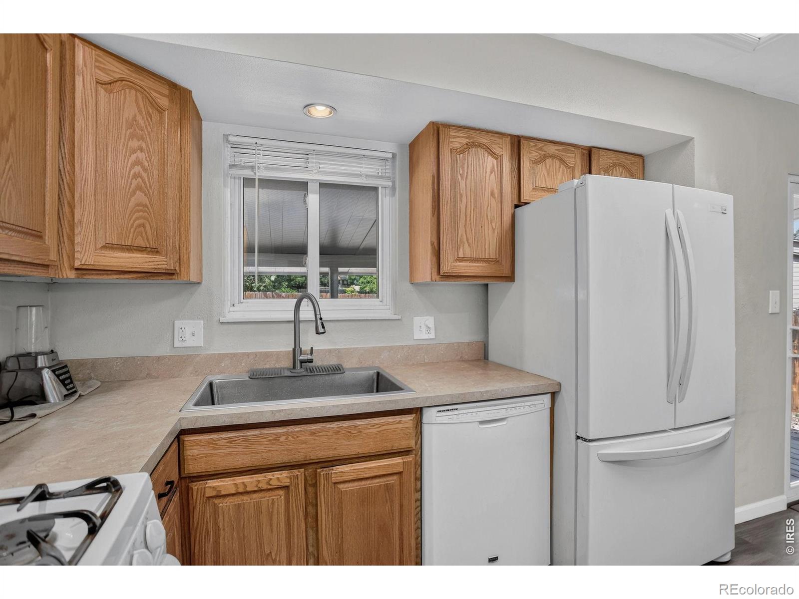 MLS Image #12 for 1931  leicester way,fort collins, Colorado