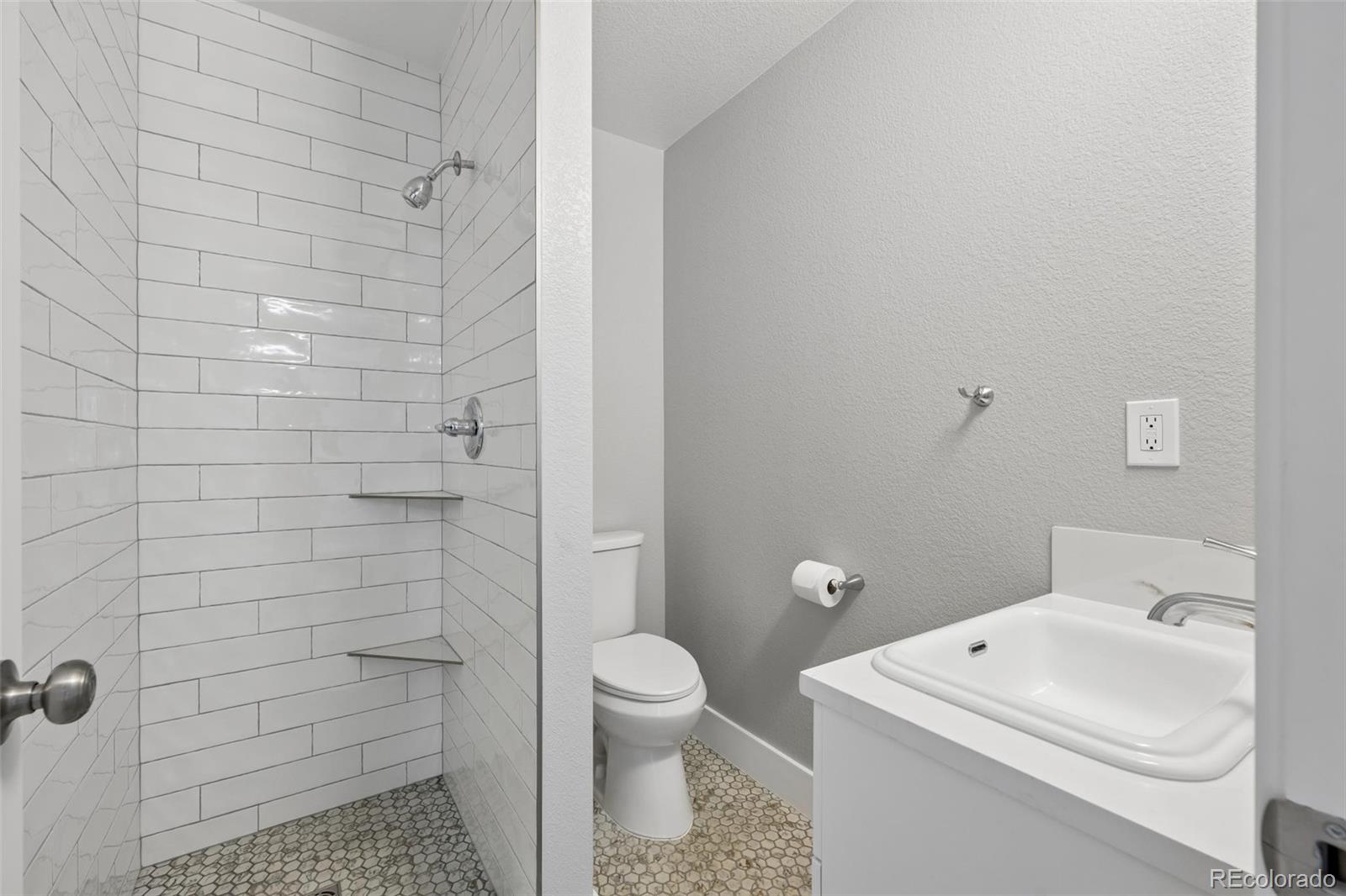 MLS Image #13 for 3046  rose hill street,strasburg, Colorado