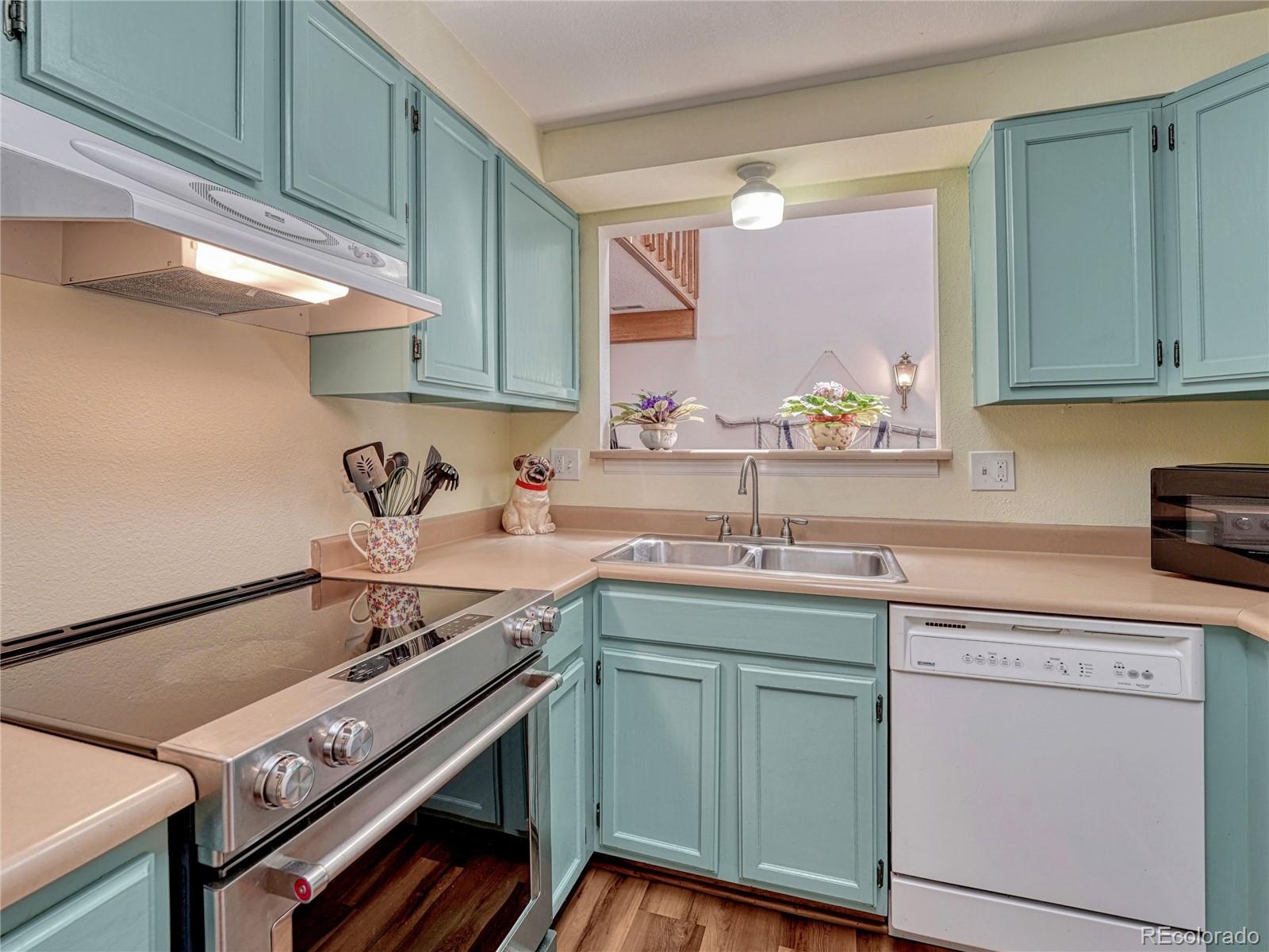 MLS Image #16 for 2005  sussex lane ,colorado springs, Colorado