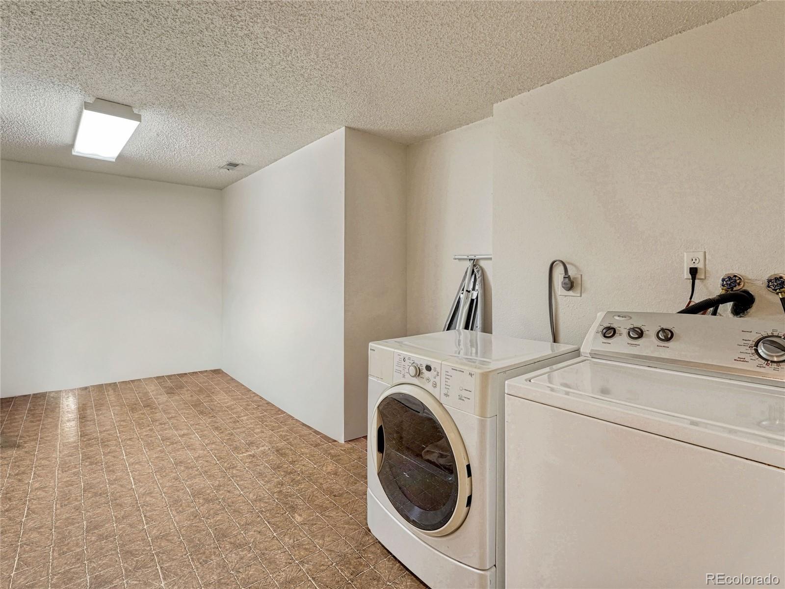 MLS Image #24 for 2005  sussex lane ,colorado springs, Colorado