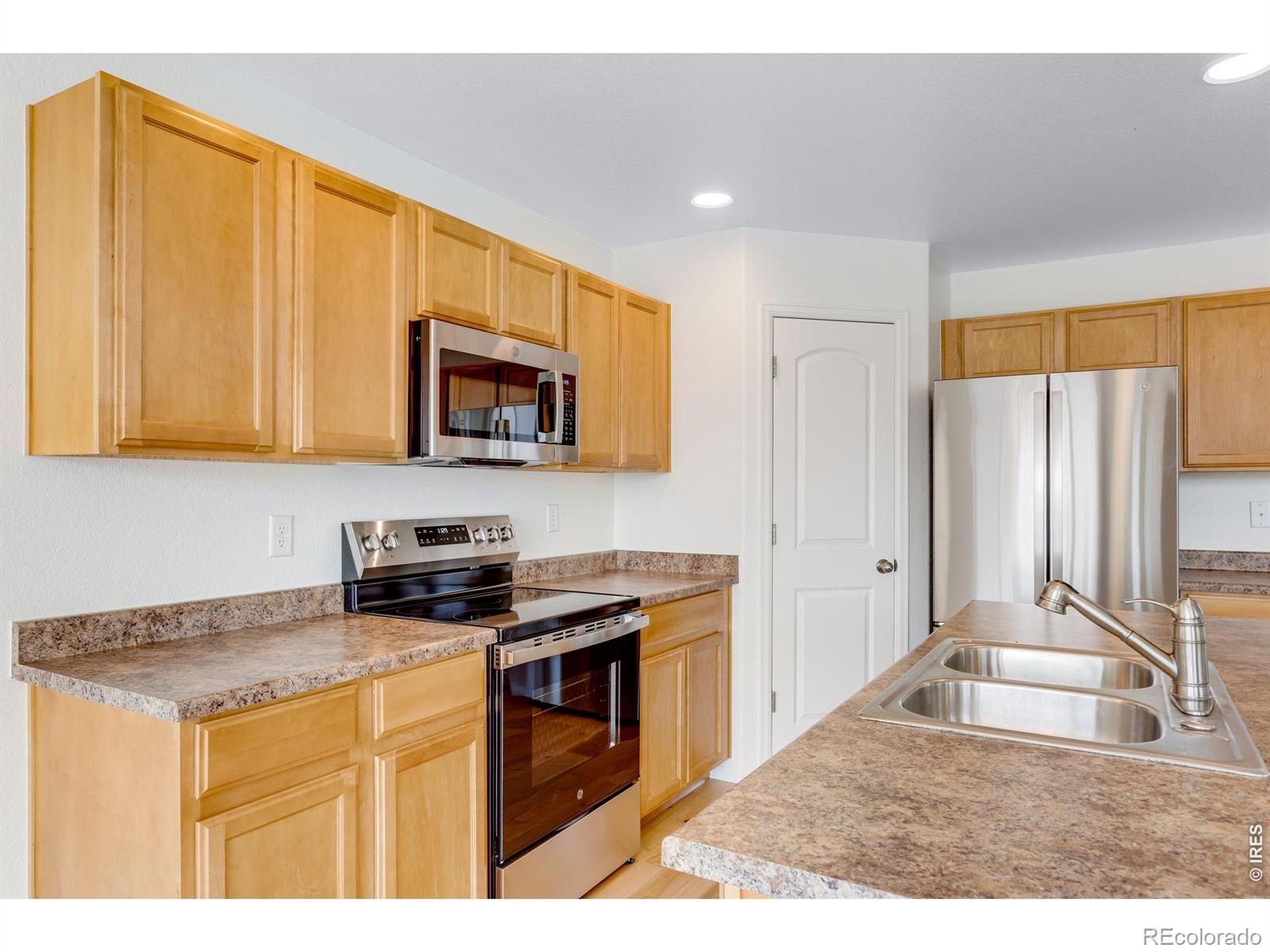 MLS Image #11 for 520  lowland street,severance, Colorado