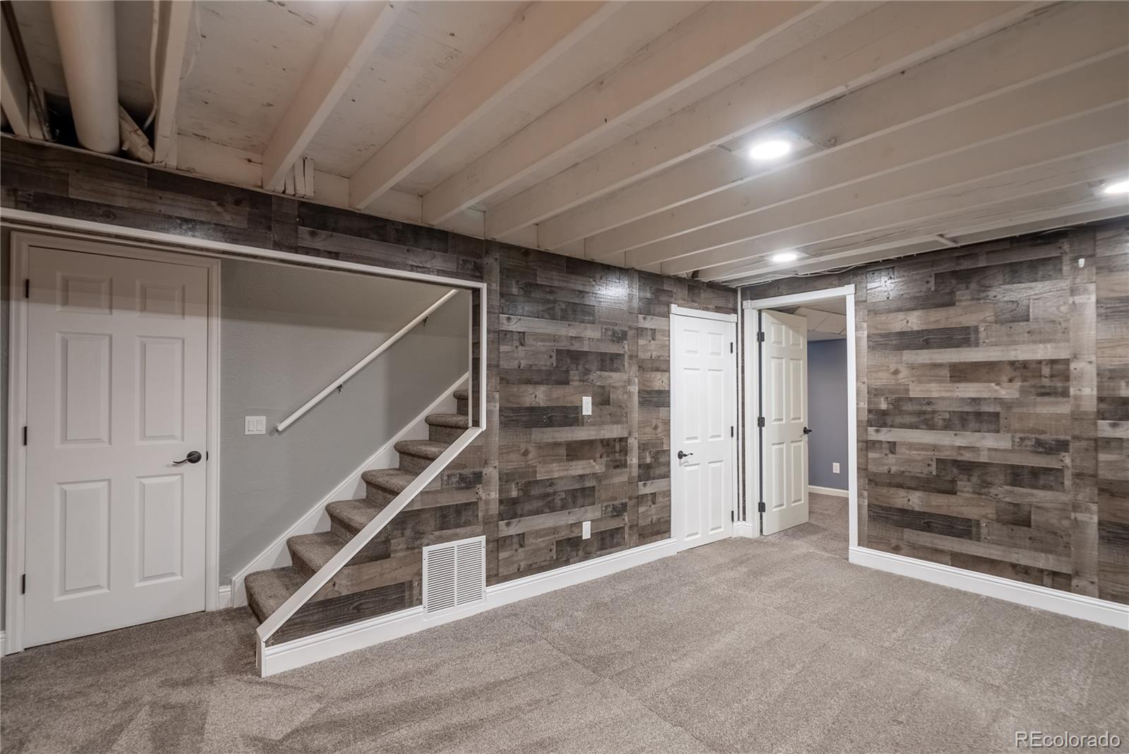 MLS Image #18 for 10615  albion street,denver, Colorado