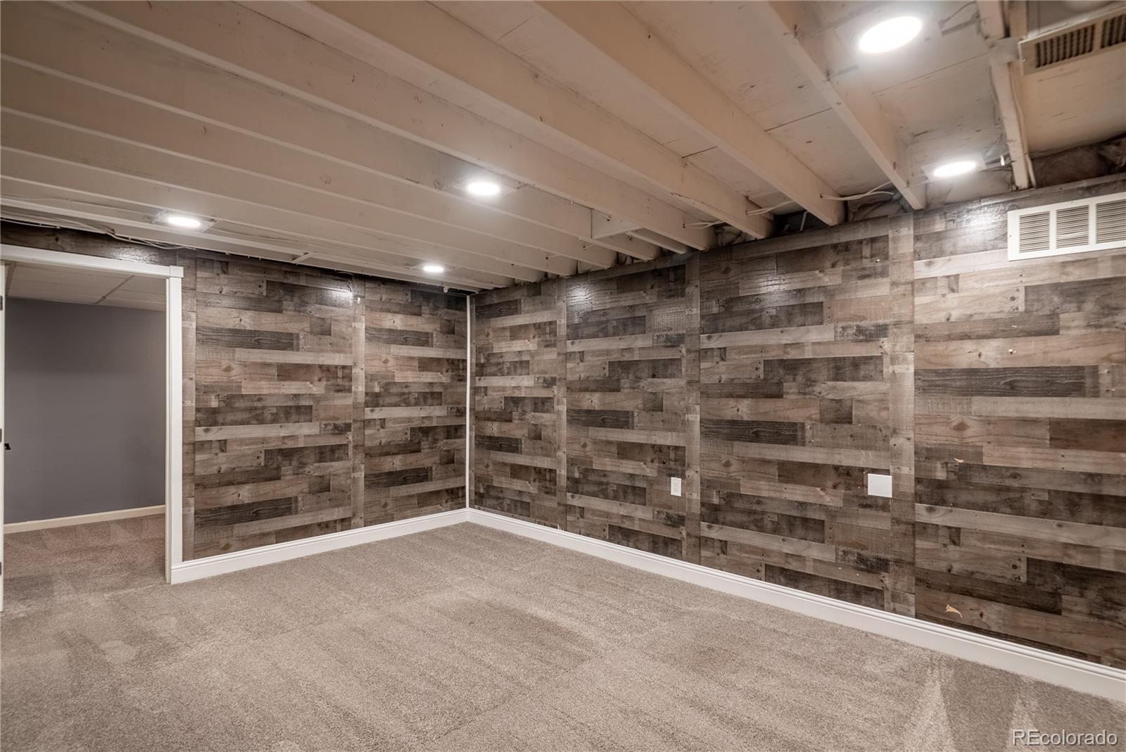 MLS Image #19 for 10615  albion street,denver, Colorado