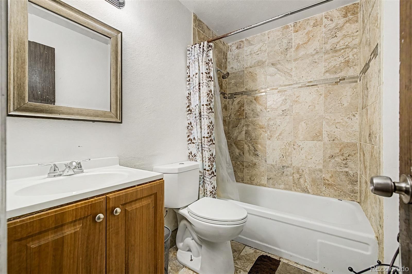 MLS Image #20 for 4593 s lowell boulevard,denver, Colorado