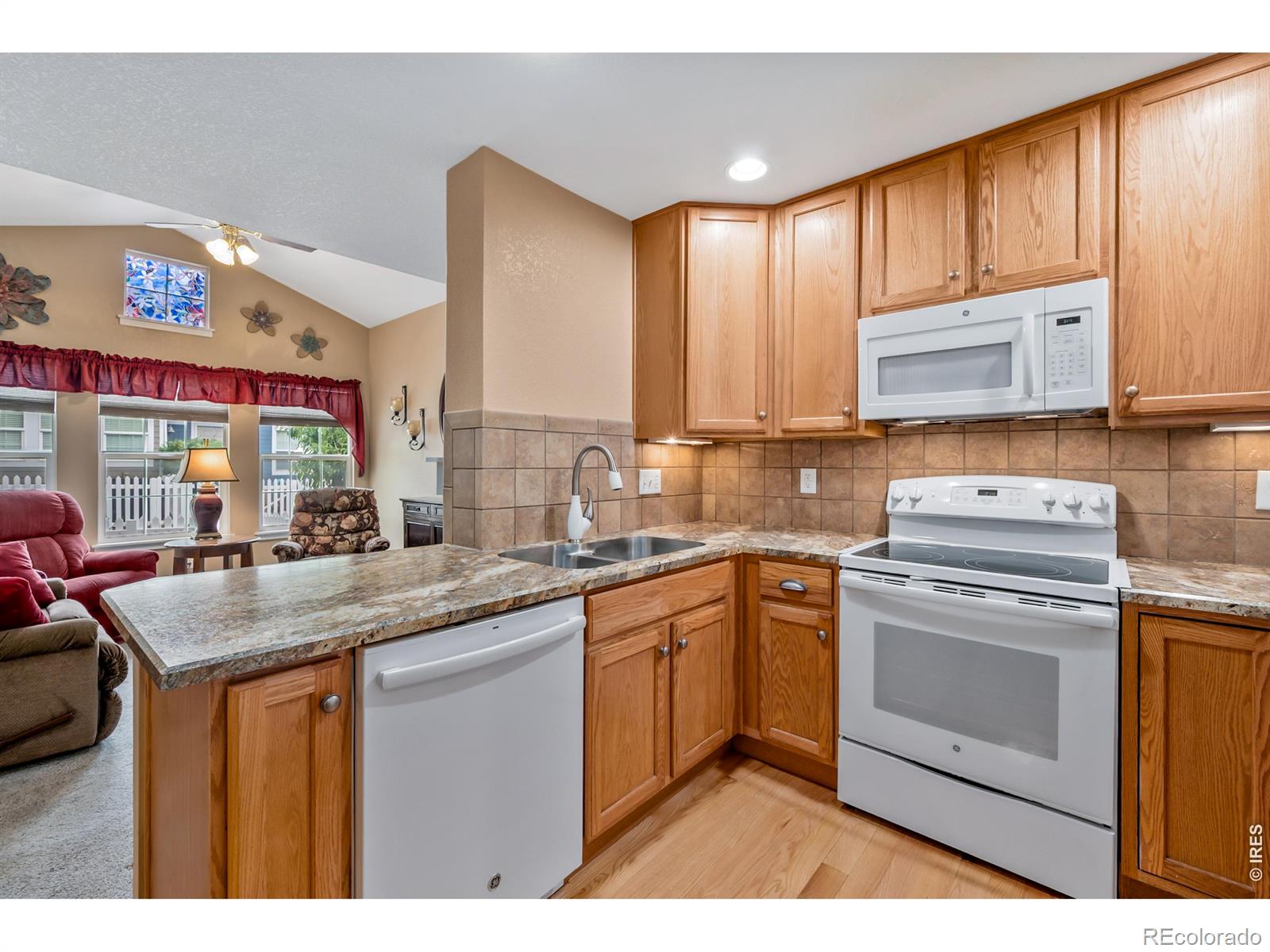 MLS Image #4 for 905  snowberry street,longmont, Colorado